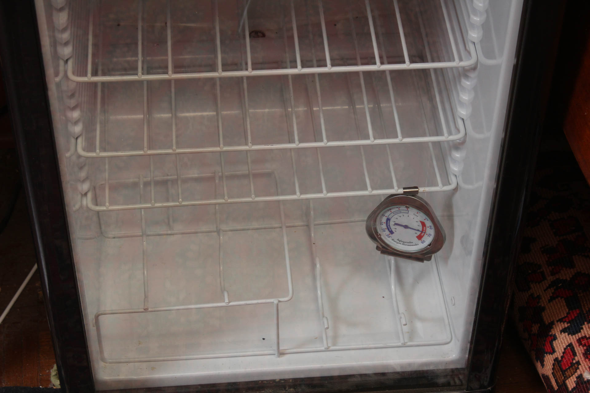 Avanti Glass Door Front Wine Fridge