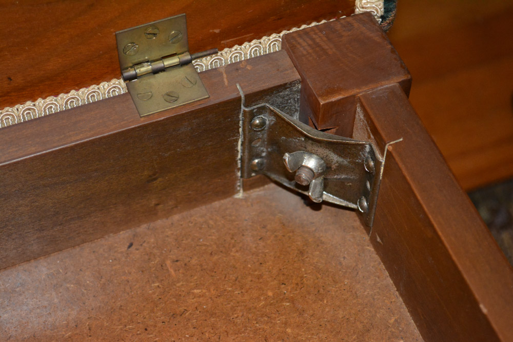 Kohler & Campbell Spinet Piano and Bench