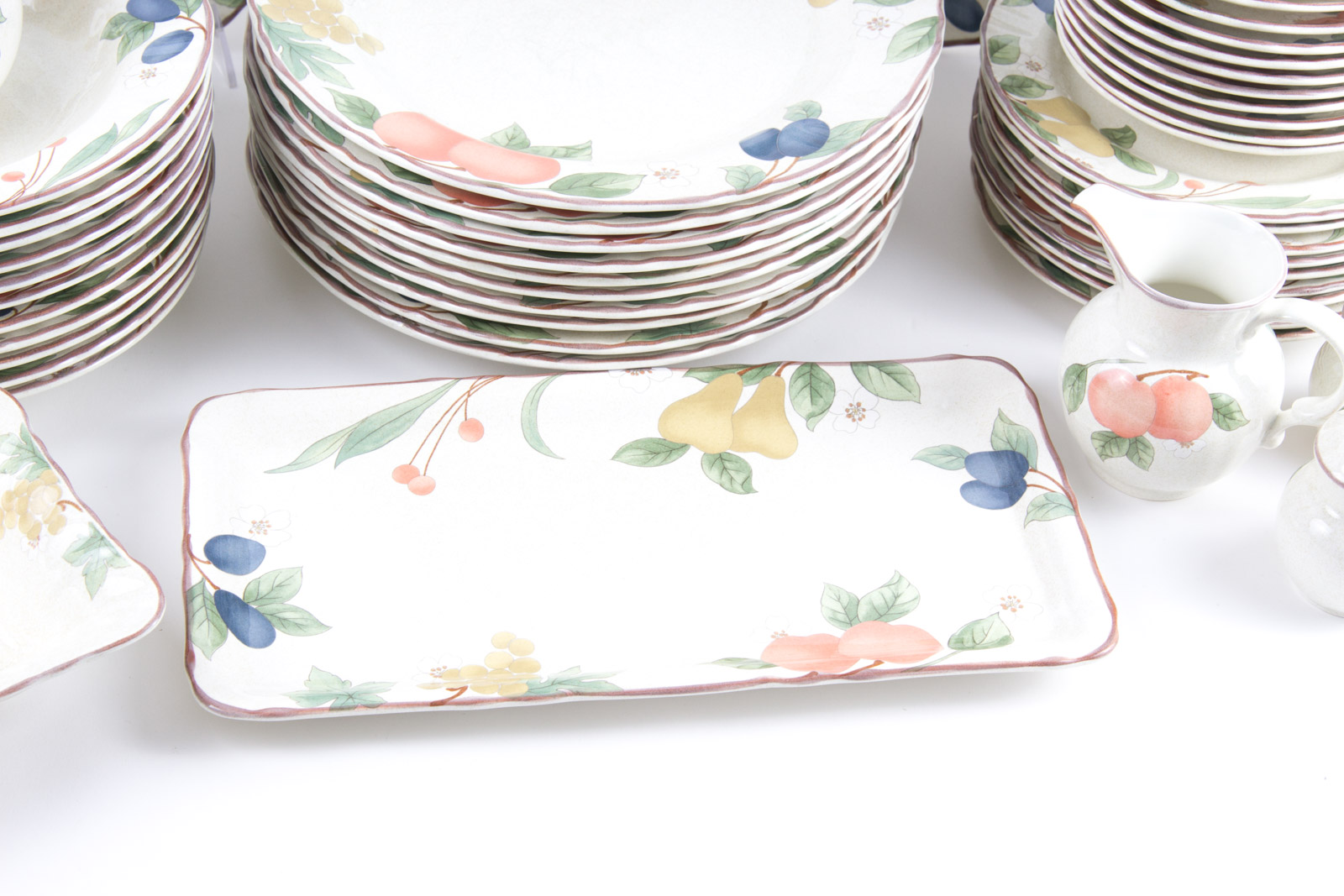 Mikasa "Fruit Panorama" Pattern Tableware Set