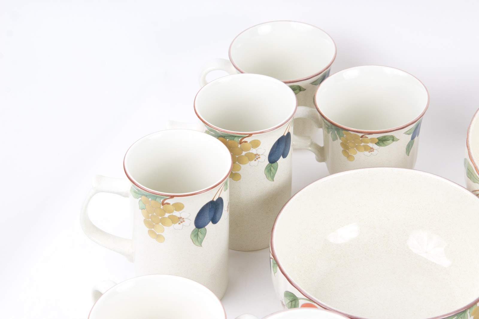 Mikasa "Fruit Panorama" Pattern Tableware Set