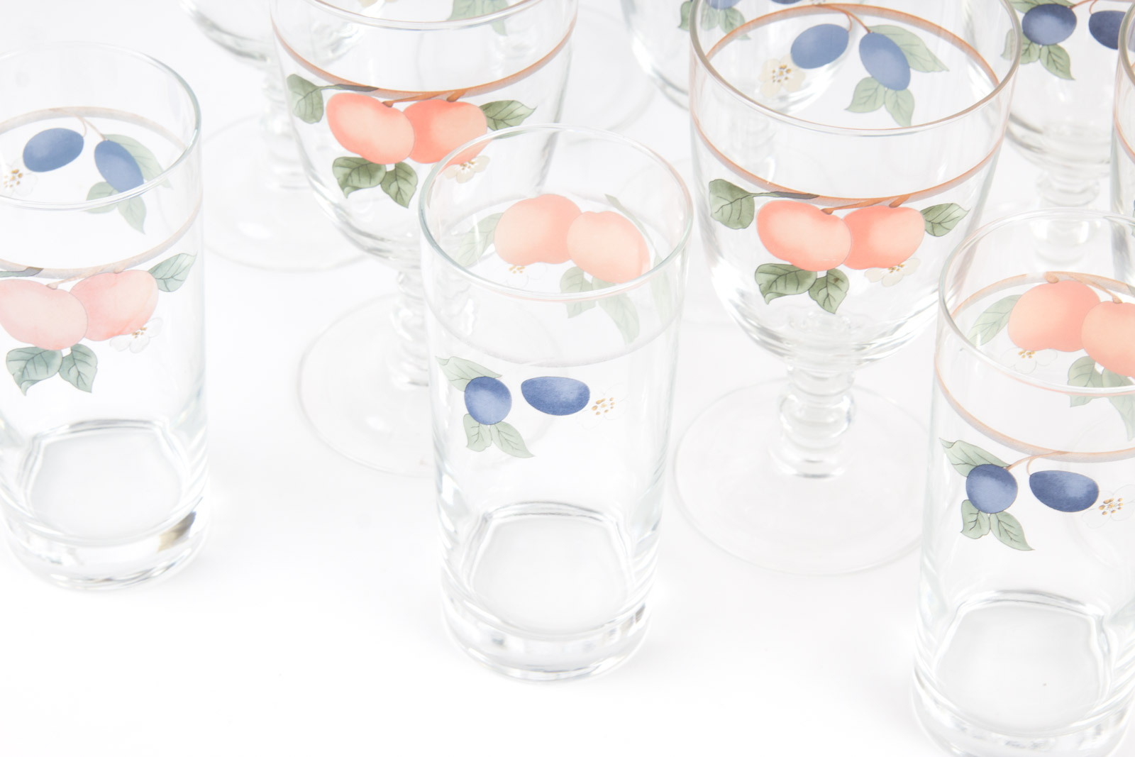 Mikasa "Fruit Panorama" Pattern Tableware Set