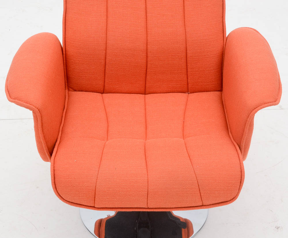 Contemporary Modern Style Lounge Chair with Ottoman