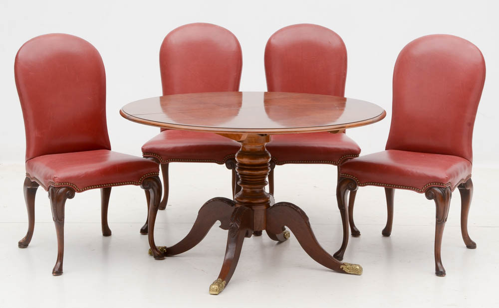 Henredon Dining Set With Leather Chairs