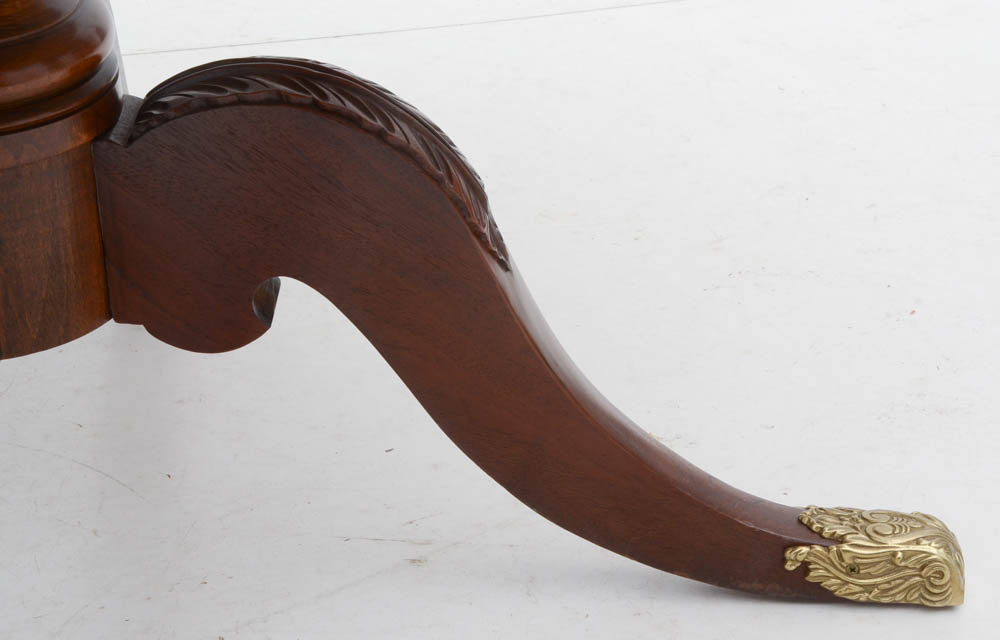 Henredon Dining Set With Leather Chairs