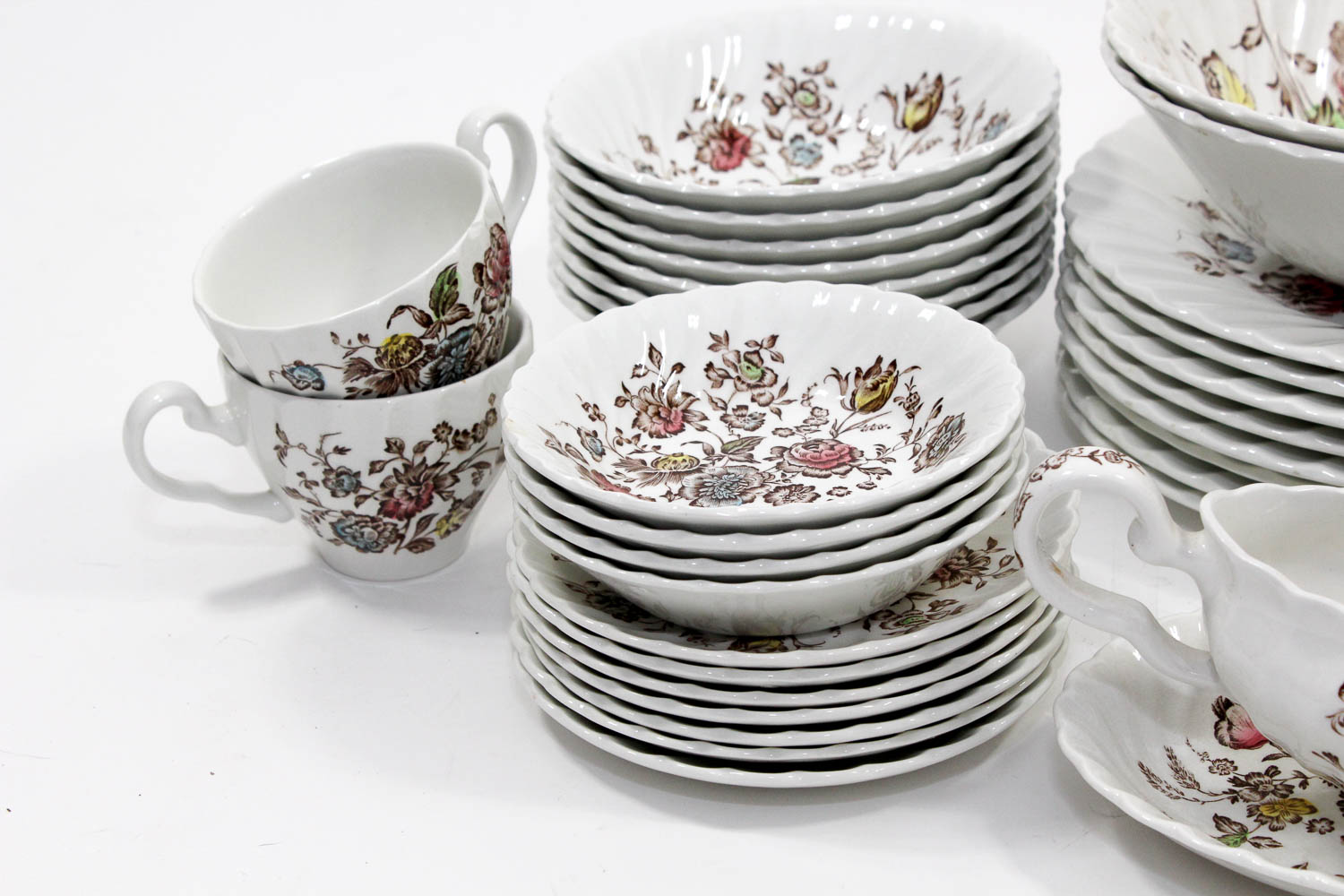 Staffordshire Bouquet Dinnerware Set