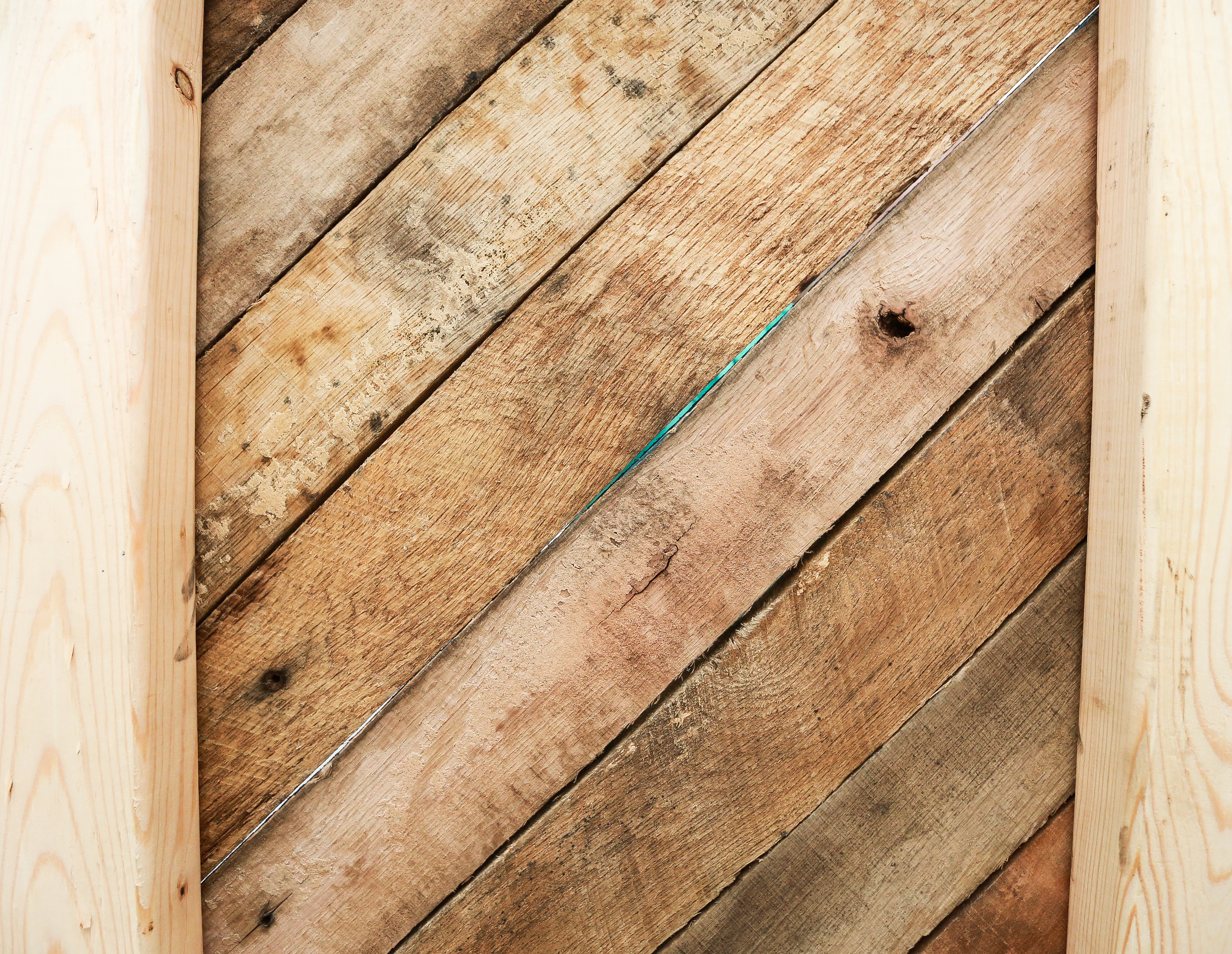 Repurposed Barnwood King Size Headboard EBTH