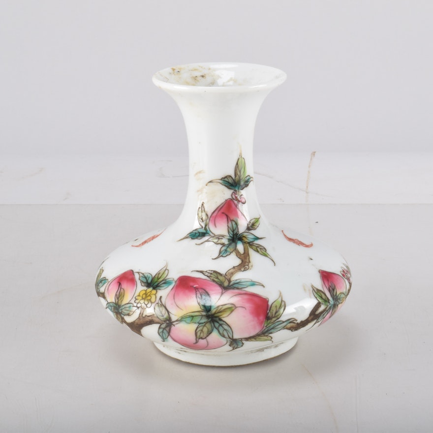 Chinese Republic-Era Hand-Painted Vase