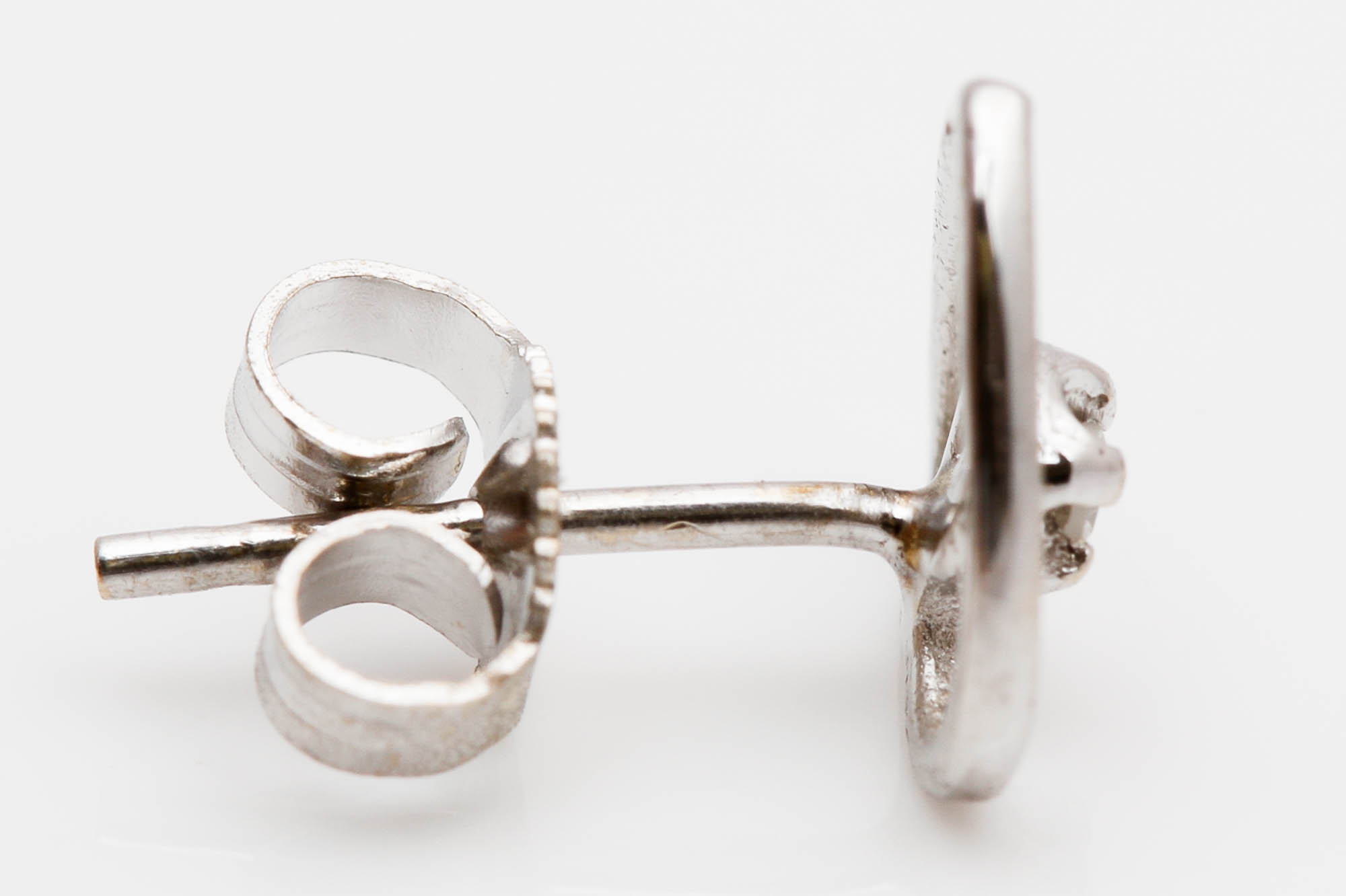 14K White Gold Diamond Heart Earrings