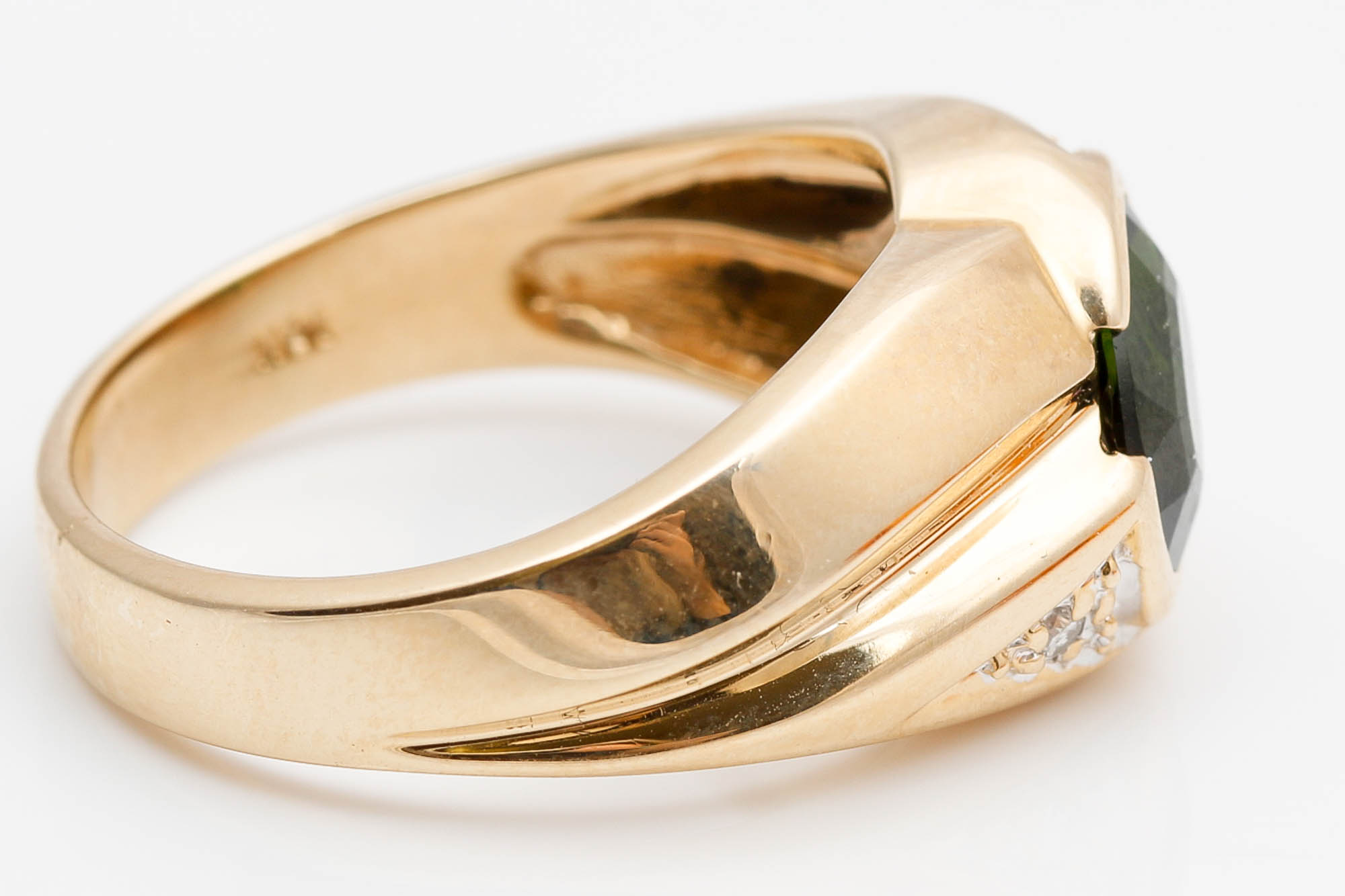 14K Yellow Gold Green Tourmaline and Diamond Ring