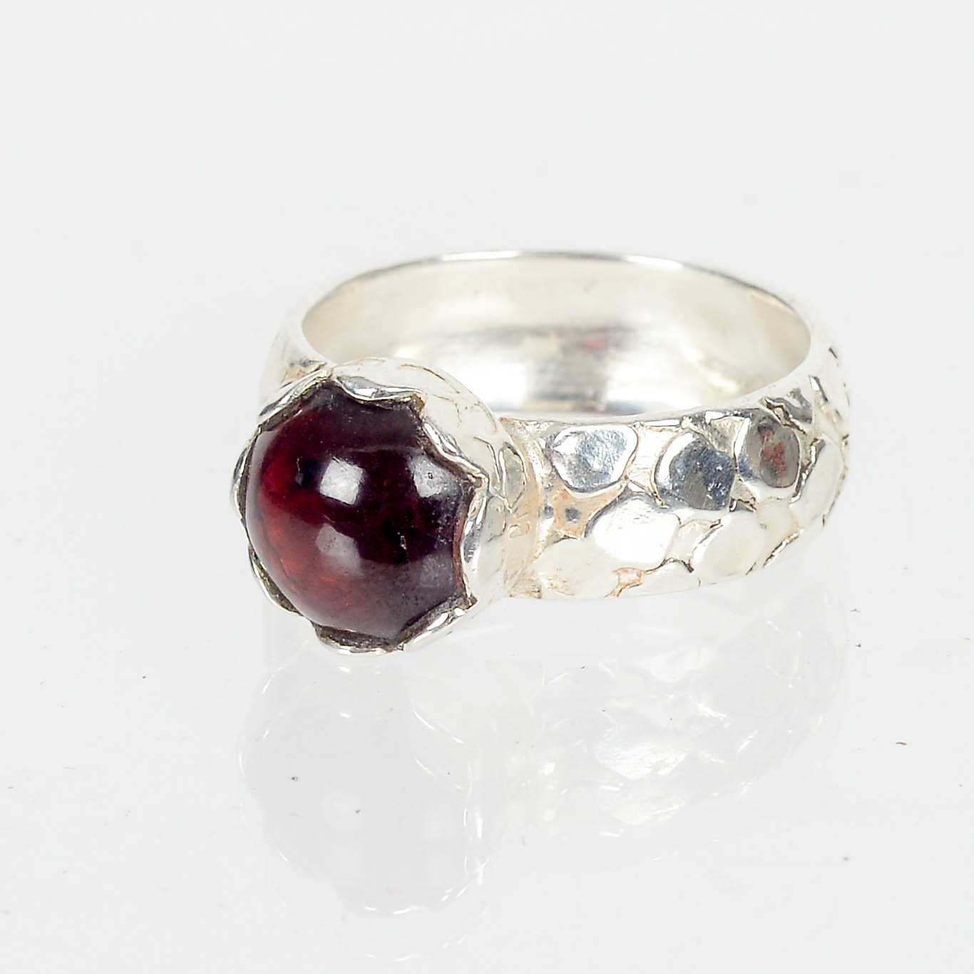 Sterling Silver Ring with Garnet