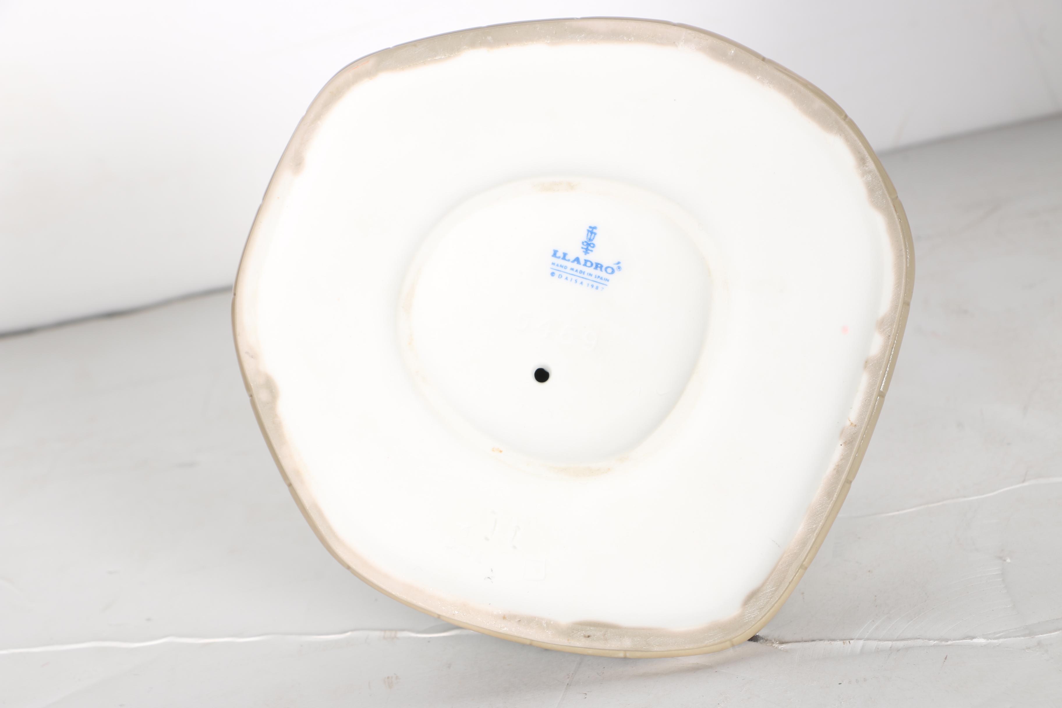 Lladró Figurines Including "Lambkins" and "Arms Full of Love"