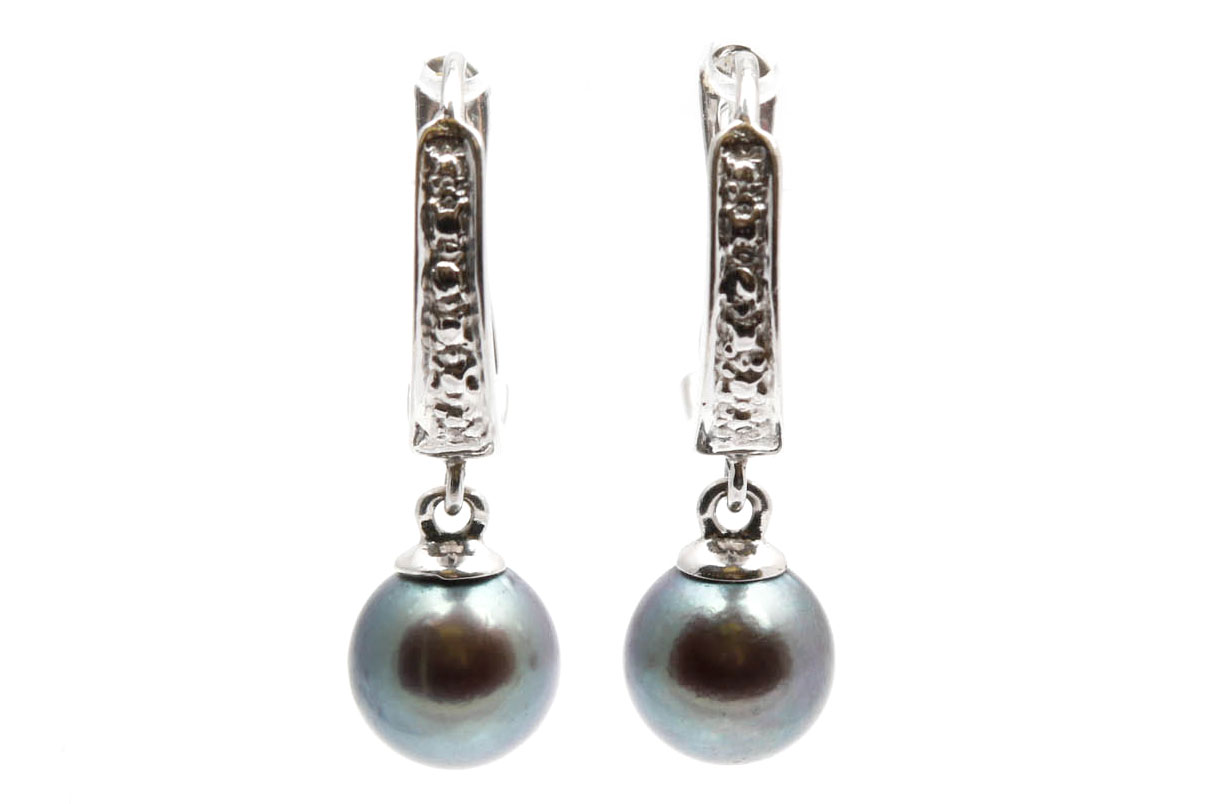 14K White Gold and Black Pearl Earrings