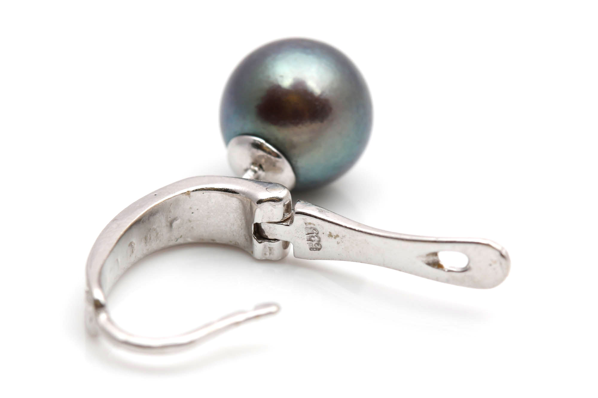 14K White Gold and Black Pearl Earrings