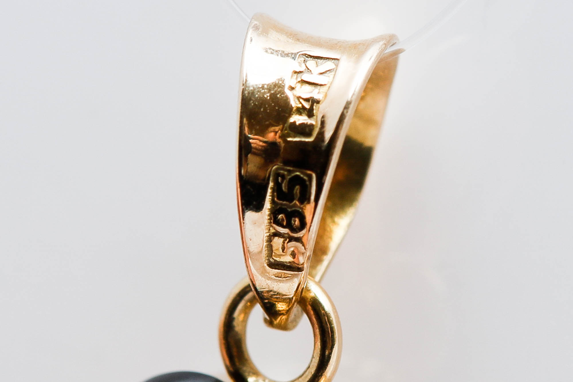 14K Yellow Gold Jadeite and Black Onyx Pendant