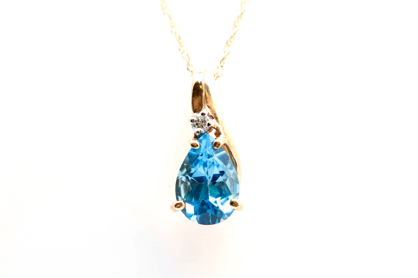 14K Yellow Gold Blue Topaz and Diamond Pendant Necklace