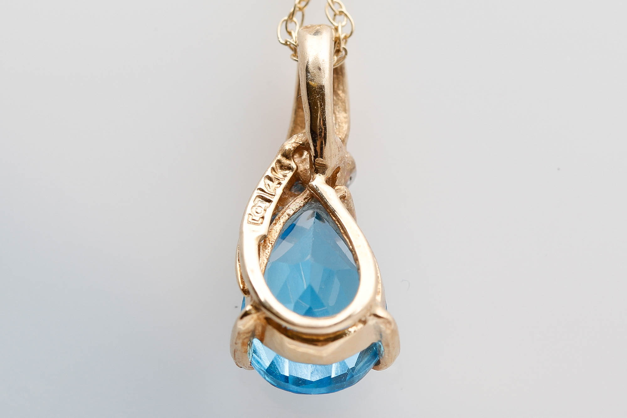 14K Yellow Gold Blue Topaz and Diamond Pendant Necklace