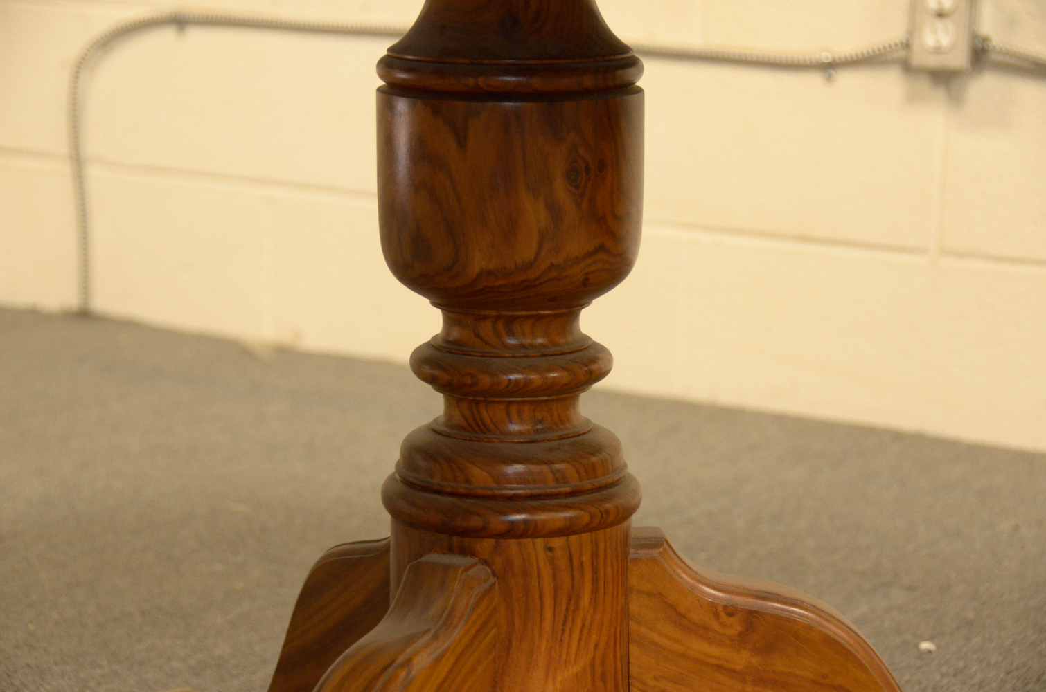 Contemporary Single-Pedestal Dining Table With Inlay