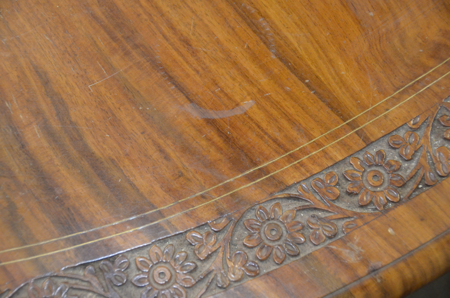 Contemporary Single-Pedestal Dining Table With Inlay