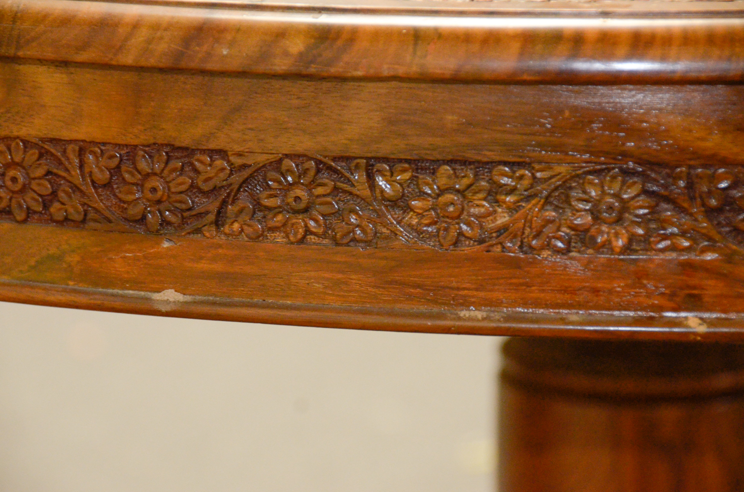 Contemporary Single-Pedestal Dining Table With Inlay