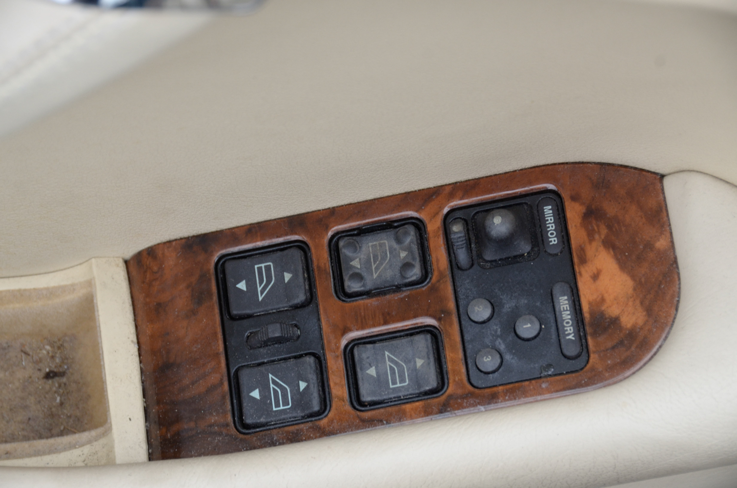 1995 Jaguar XJ6 Sedan