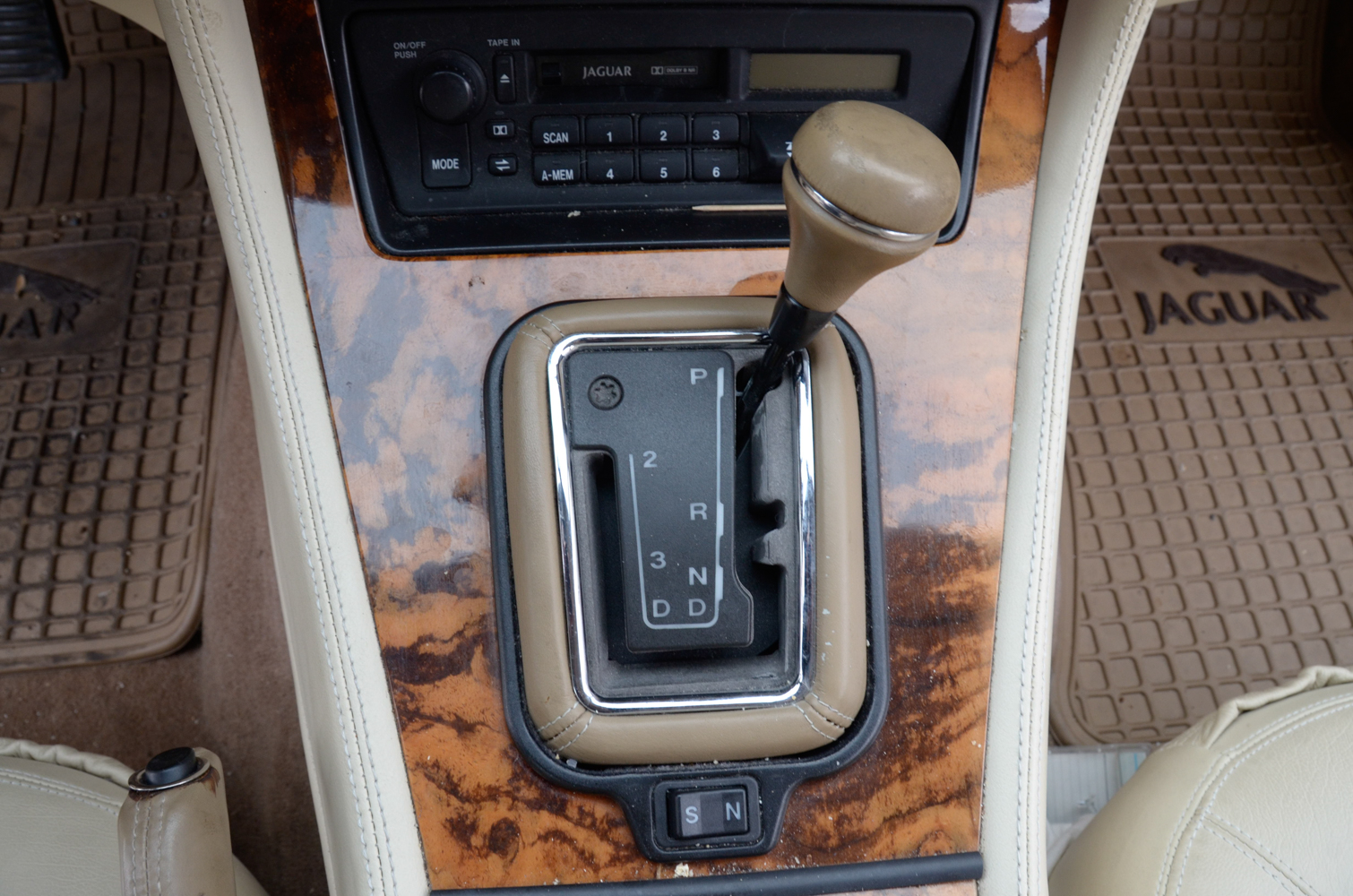 1995 Jaguar XJ6 Sedan