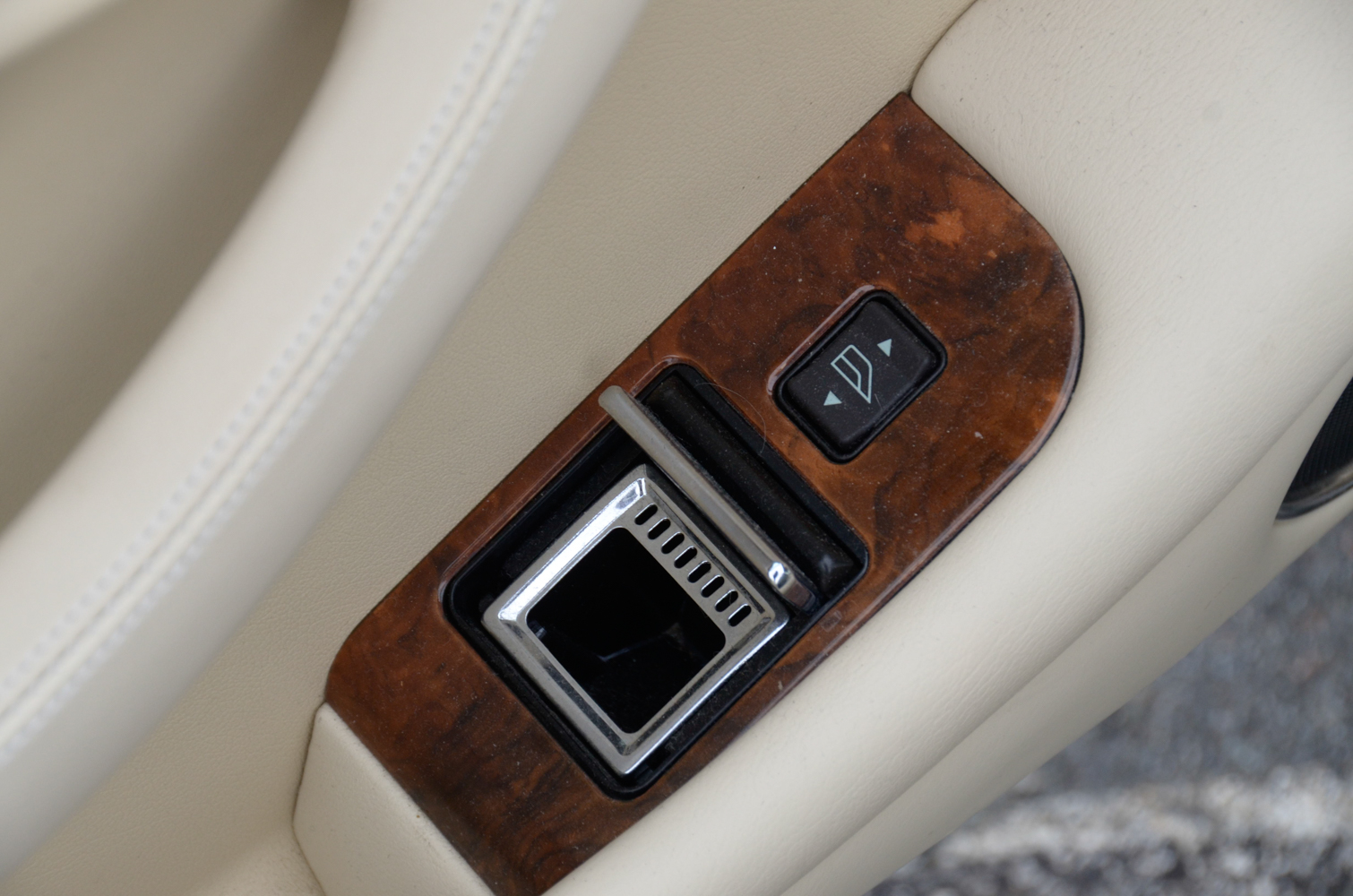 1995 Jaguar XJ6 Sedan