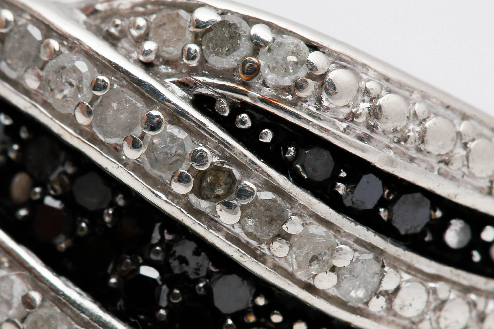 Sterling Silver 0.73 CTW Black and White Diamond Band