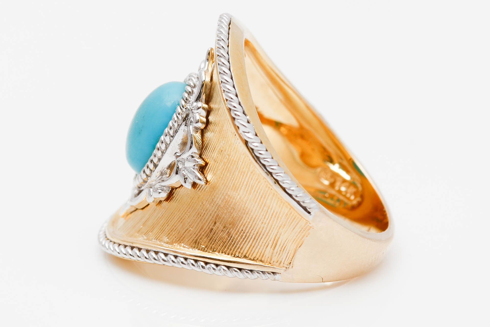 14K Yellow Gold Turquoise Ring