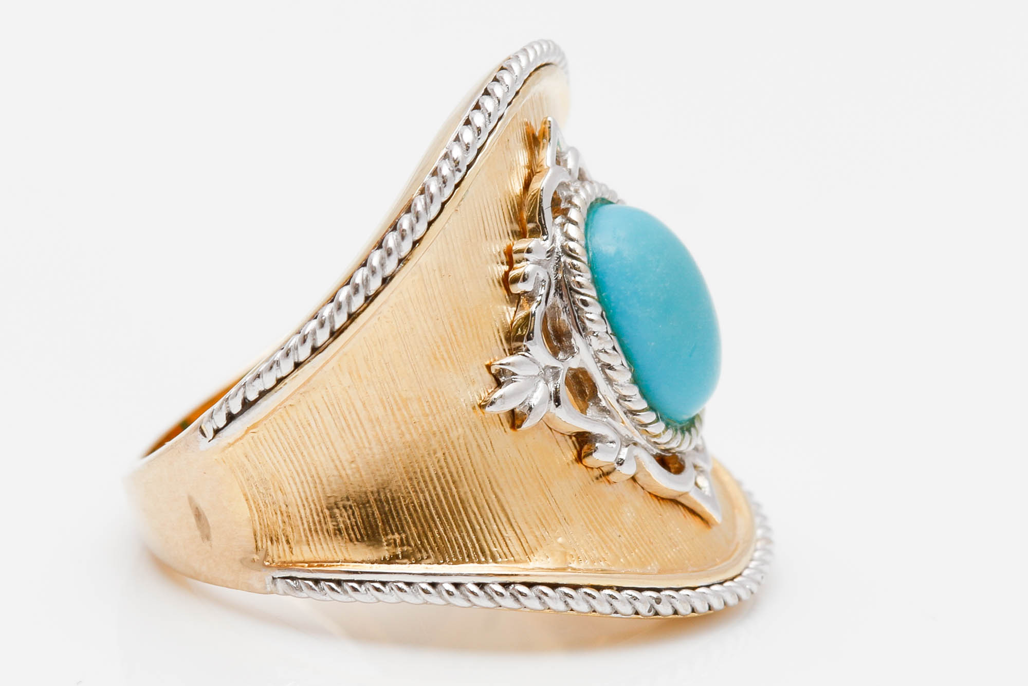 14K Yellow Gold Turquoise Ring