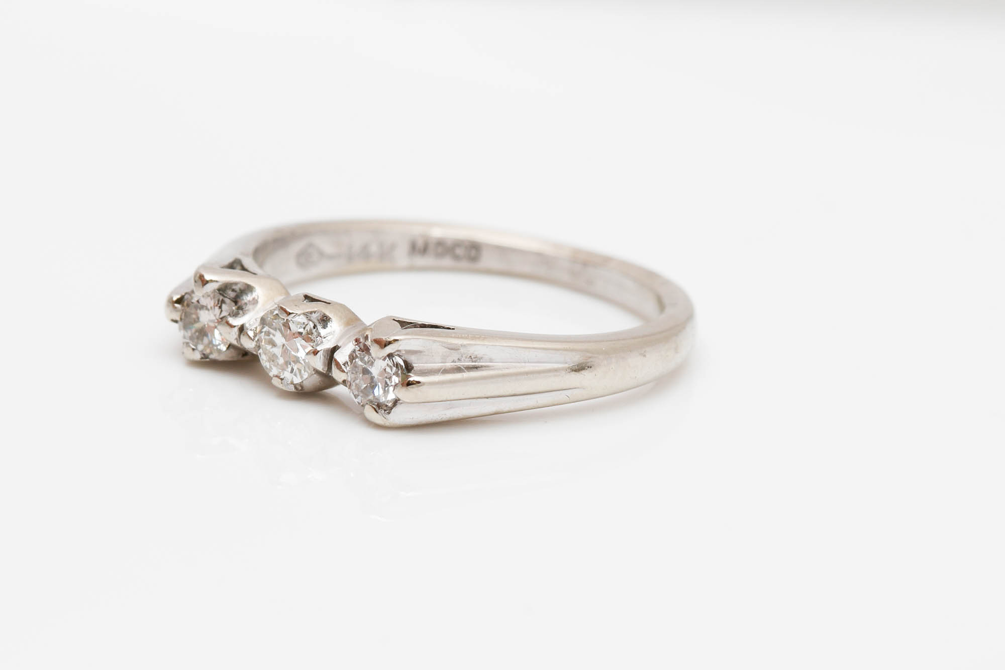 14K White Gold Diamond Ring