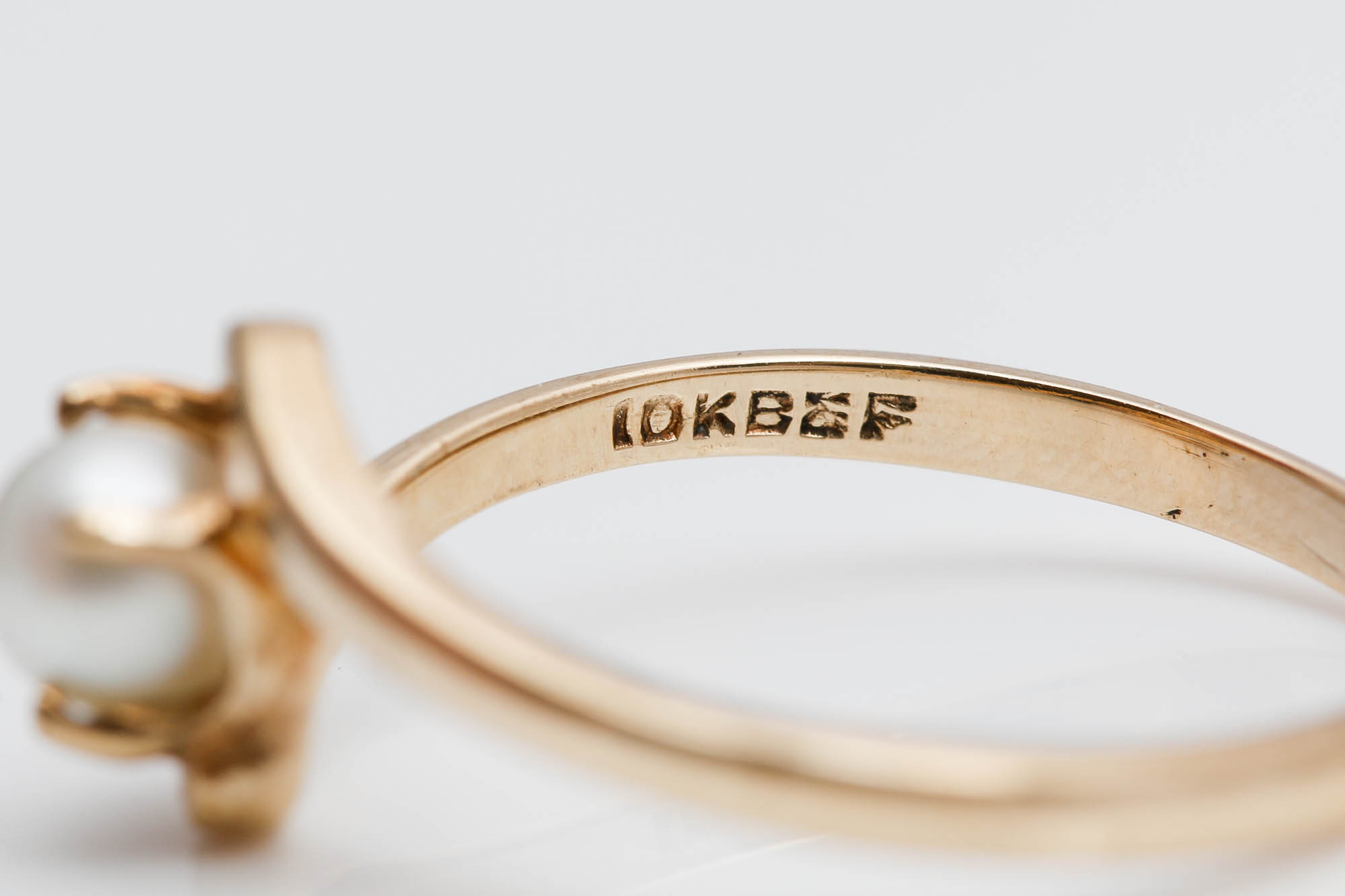 10K Yellow Gold Cultured Pearl Ring