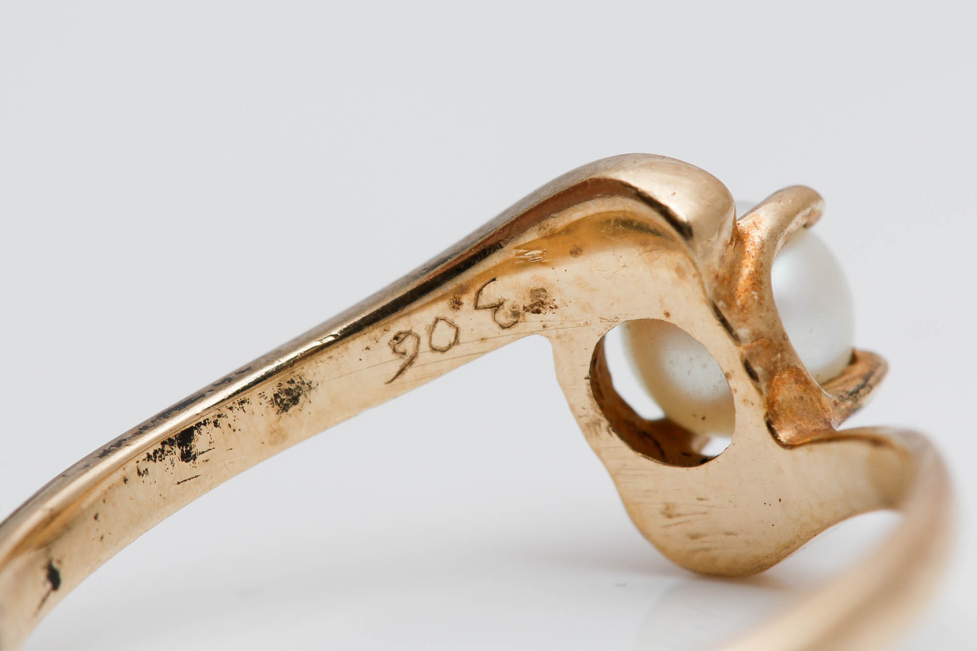 10K Yellow Gold Cultured Pearl Ring