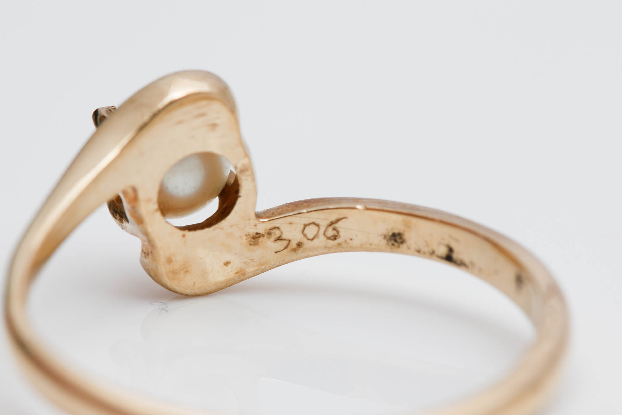 10K Yellow Gold Cultured Pearl Ring