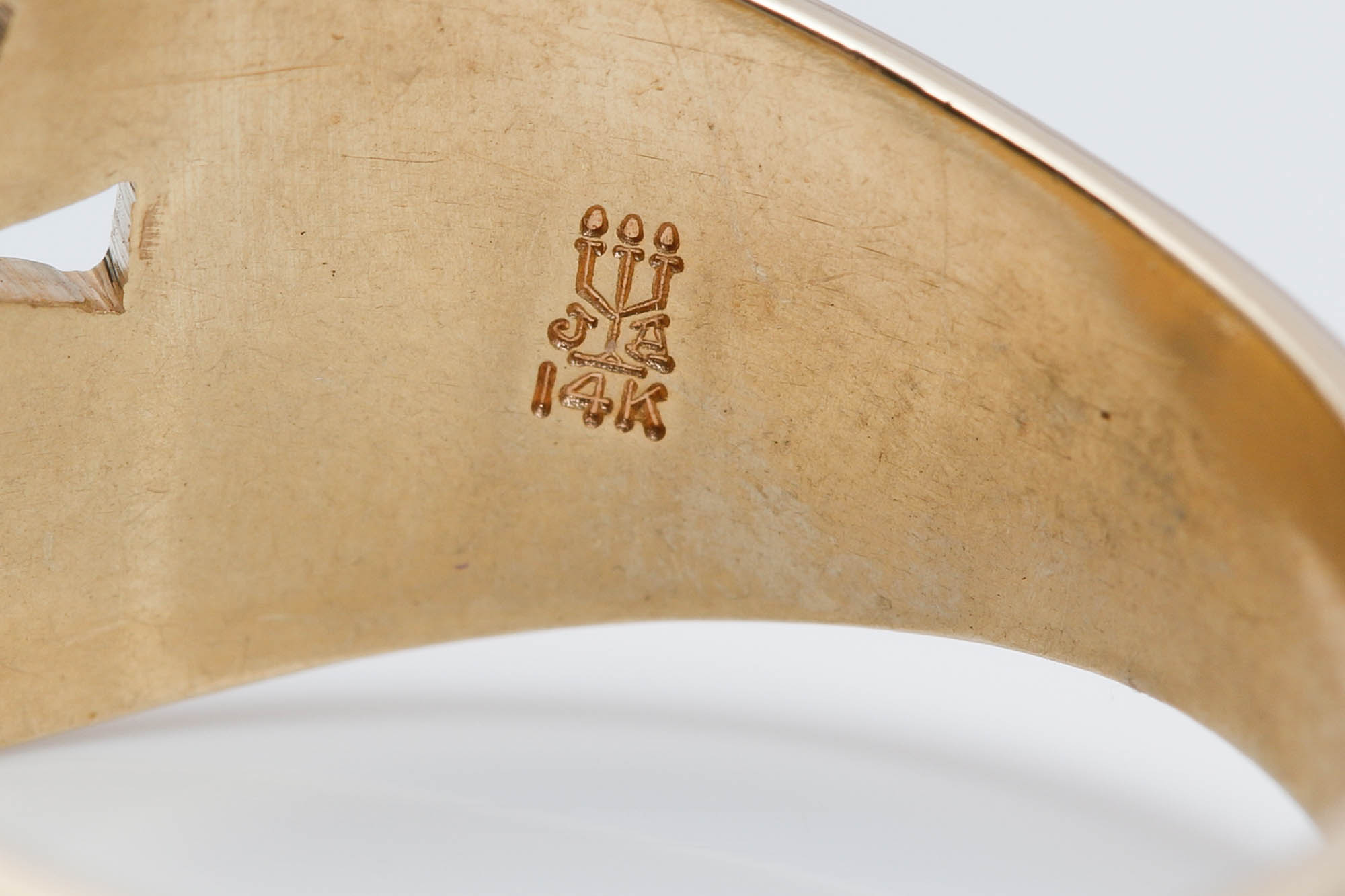 14K Yellow Gold James Avery Ring