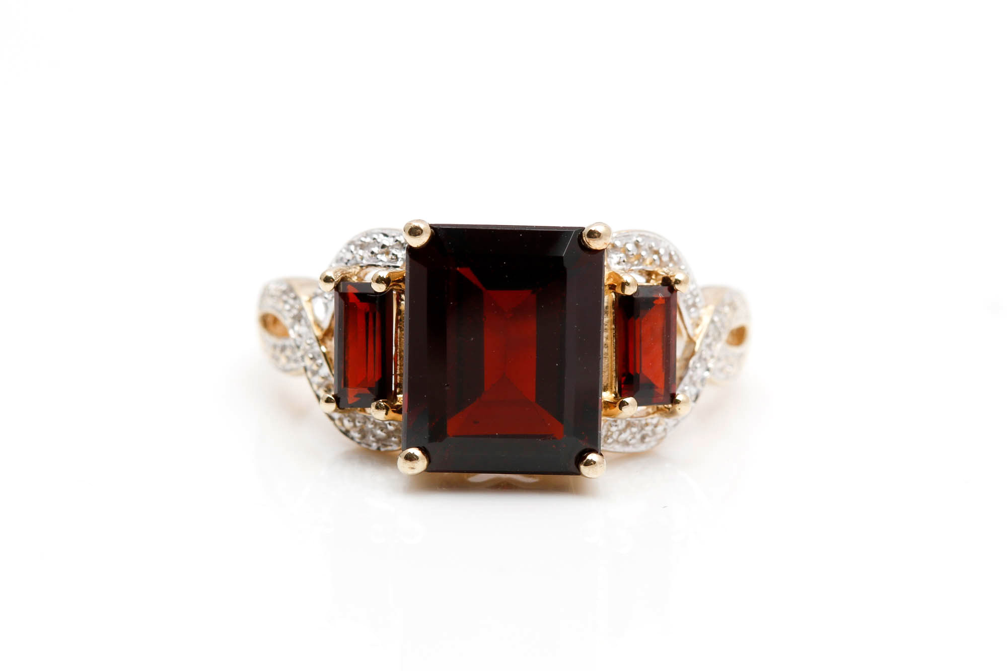 10K Yellow Gold Garnet and Diamond Ring