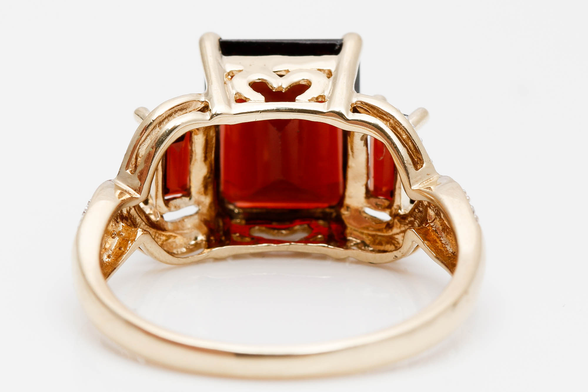 10K Yellow Gold Garnet and Diamond Ring