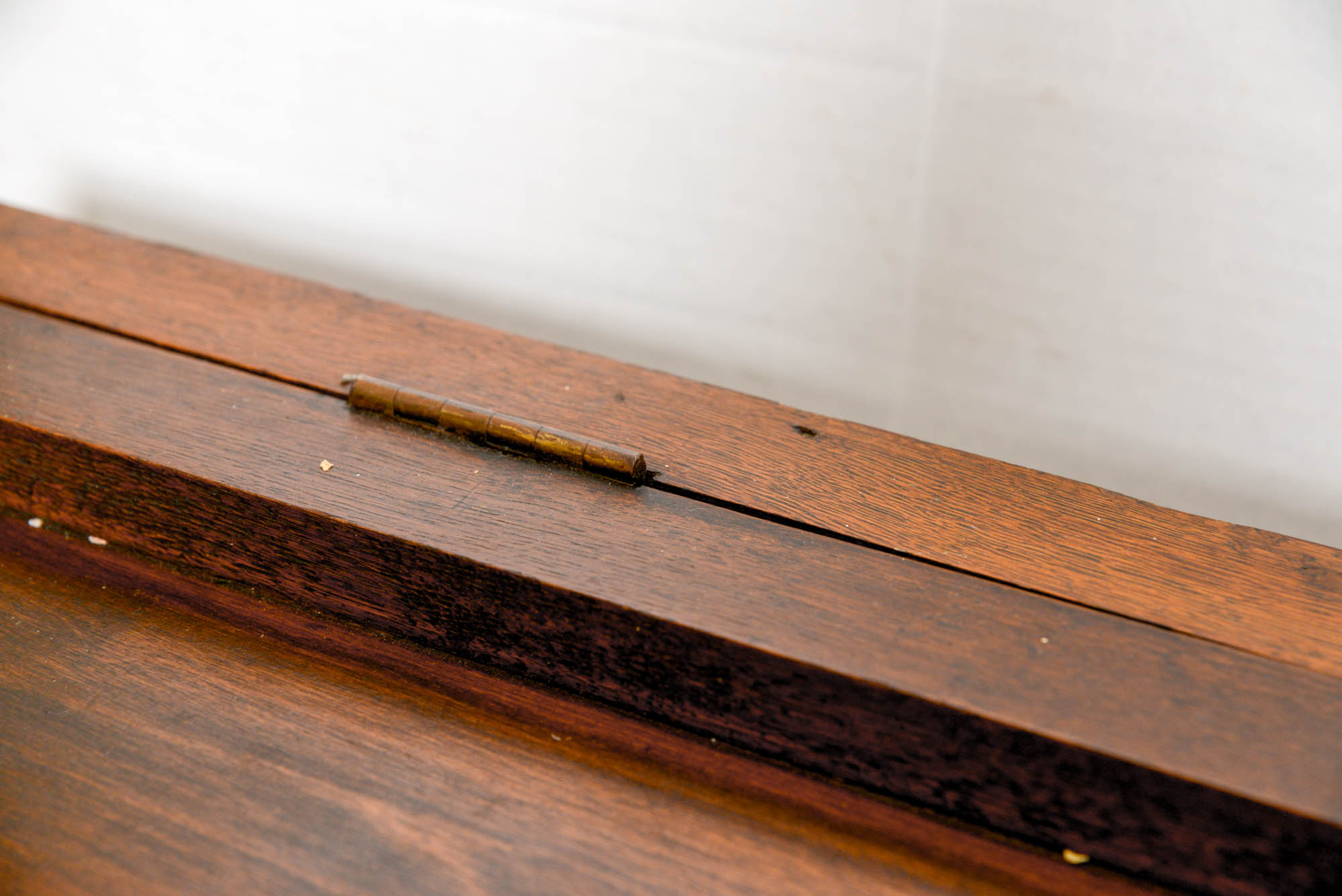 Trunk-Form Coffee Table