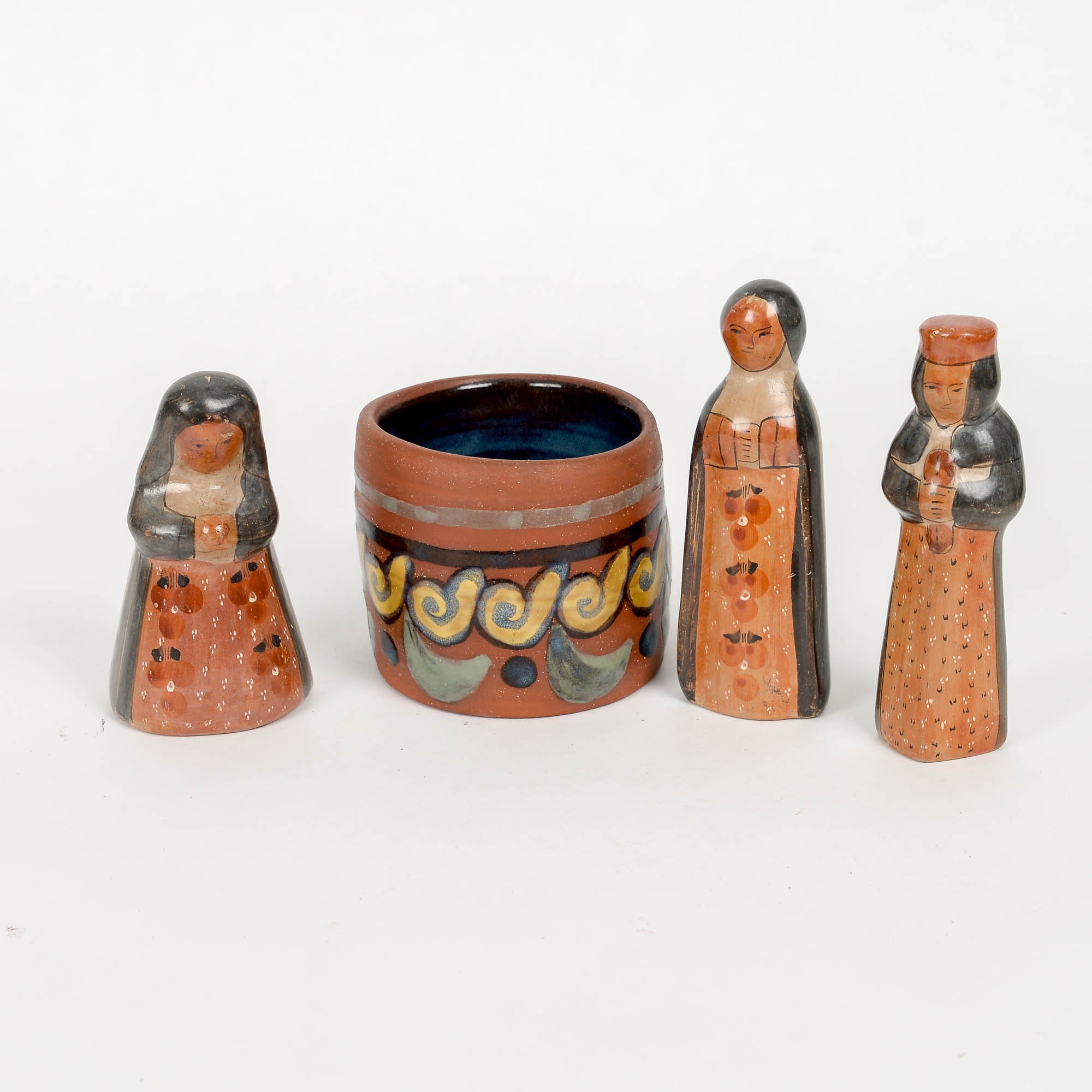 Collection Mexican Terracotta Figurines and Bowl