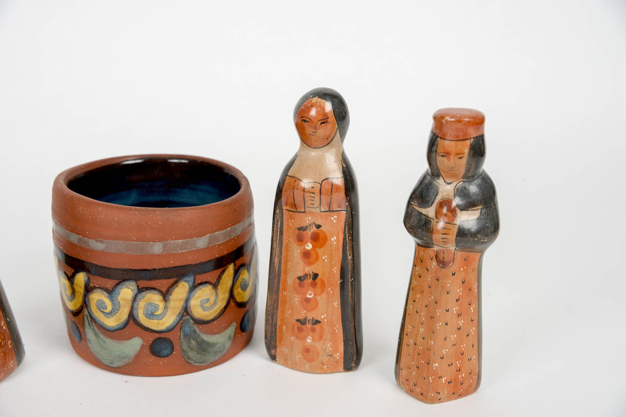 Collection Mexican Terracotta Figurines and Bowl