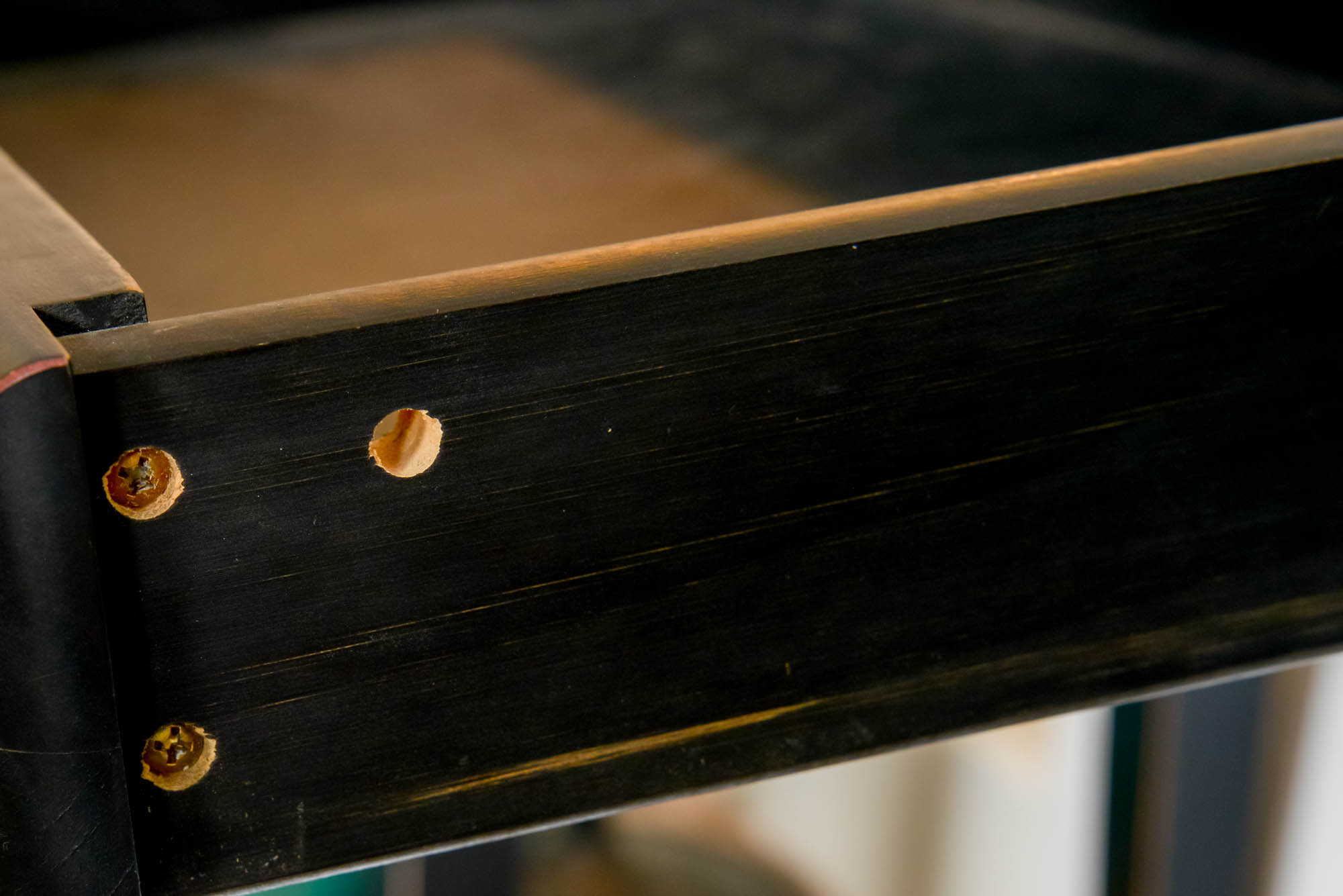 Contemporary One-Drawer Desk