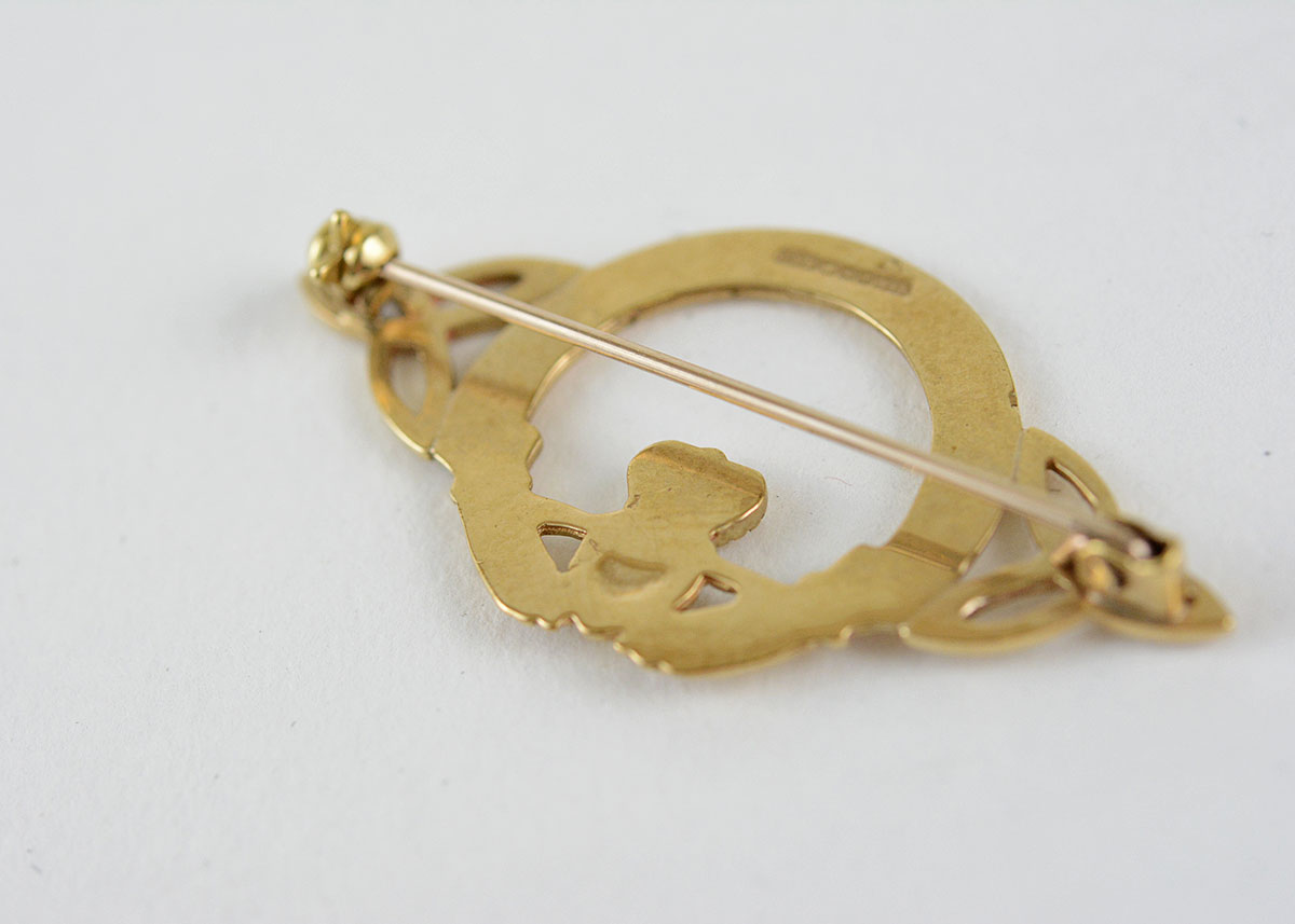 10K Yellow Gold Claddagh Pin