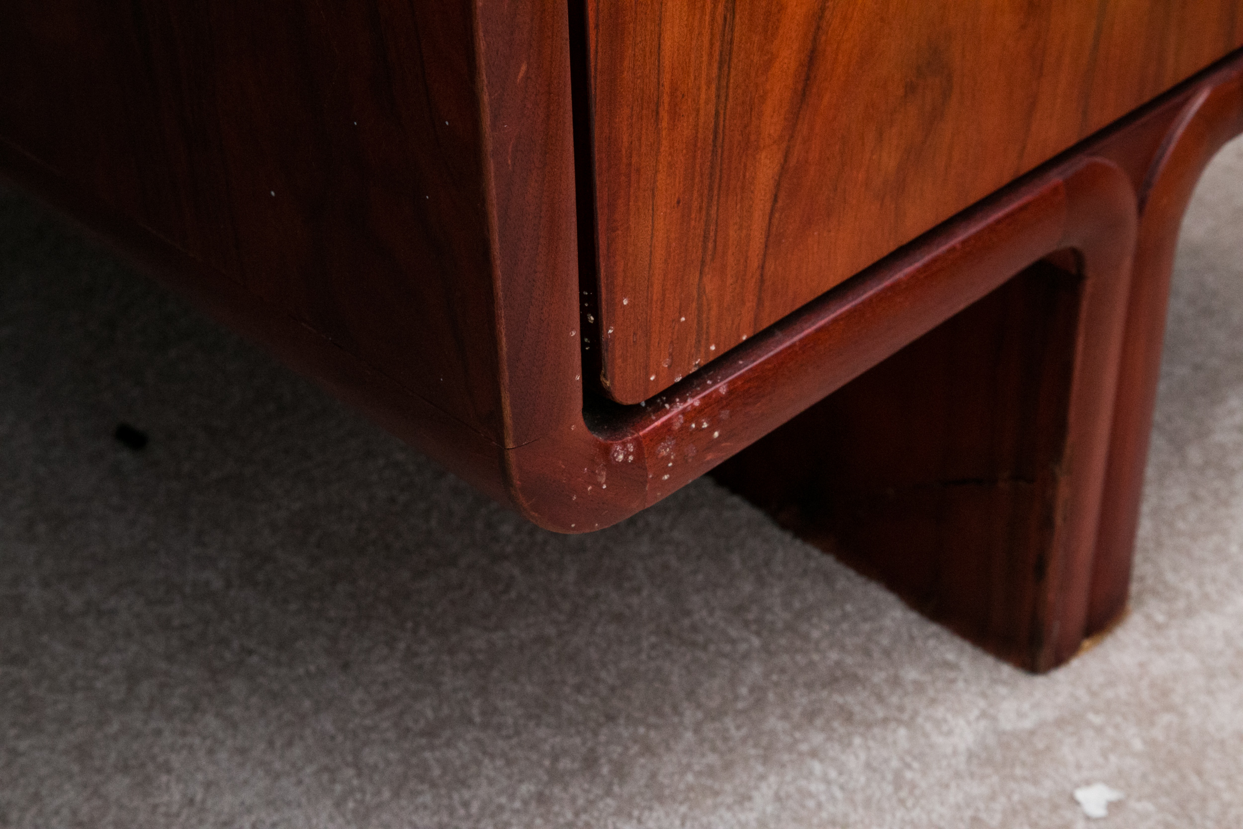 Mid Century Modern Style Rosewood Veneer Executive Desk