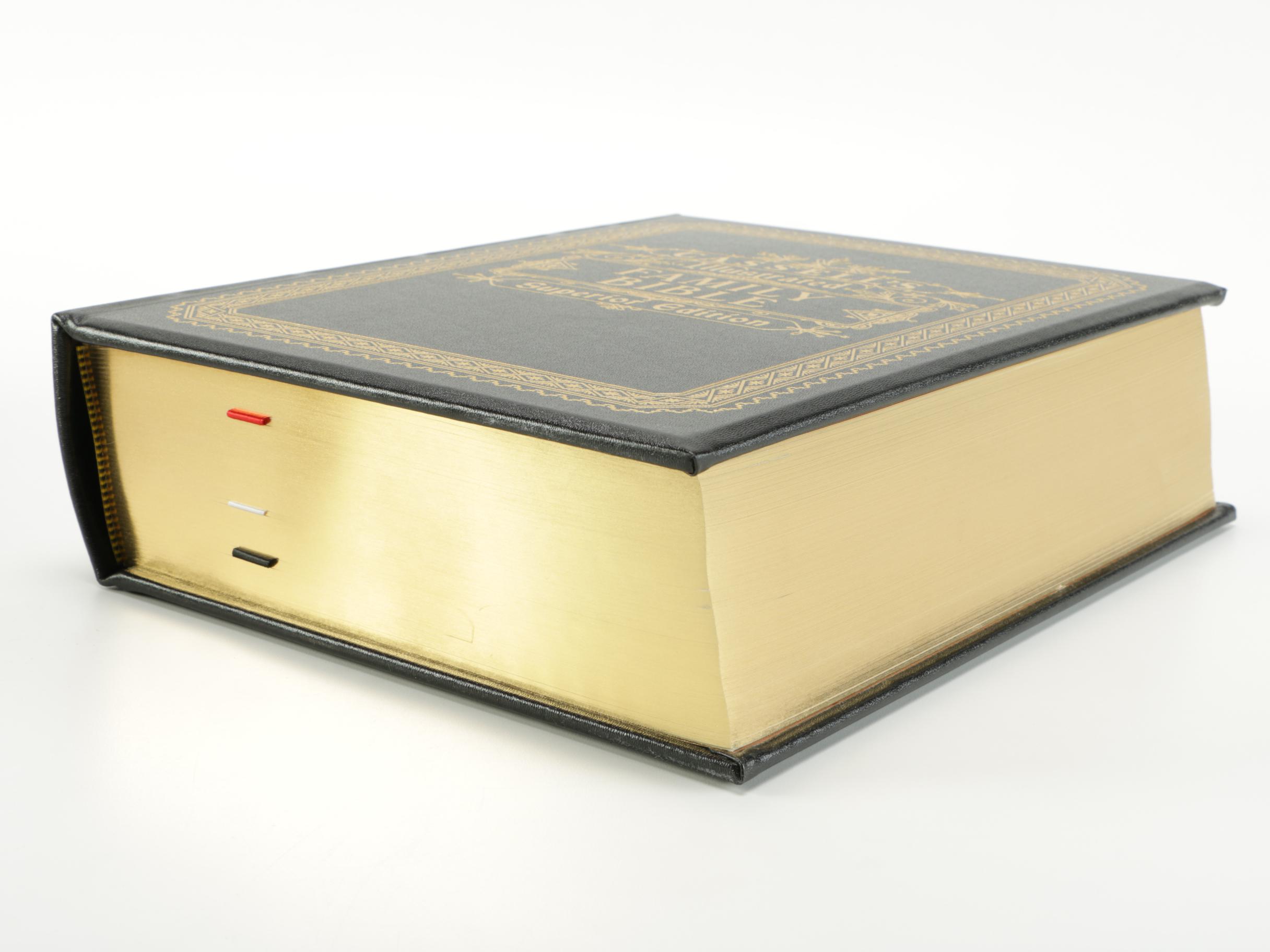 2010 Super Edition of Cassell's Illustrated Bible