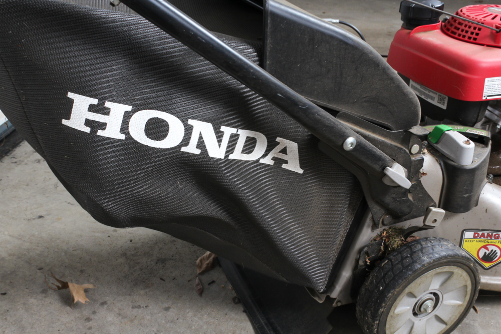 Honda Self-Propelled Lawn Mower with Smart Drive