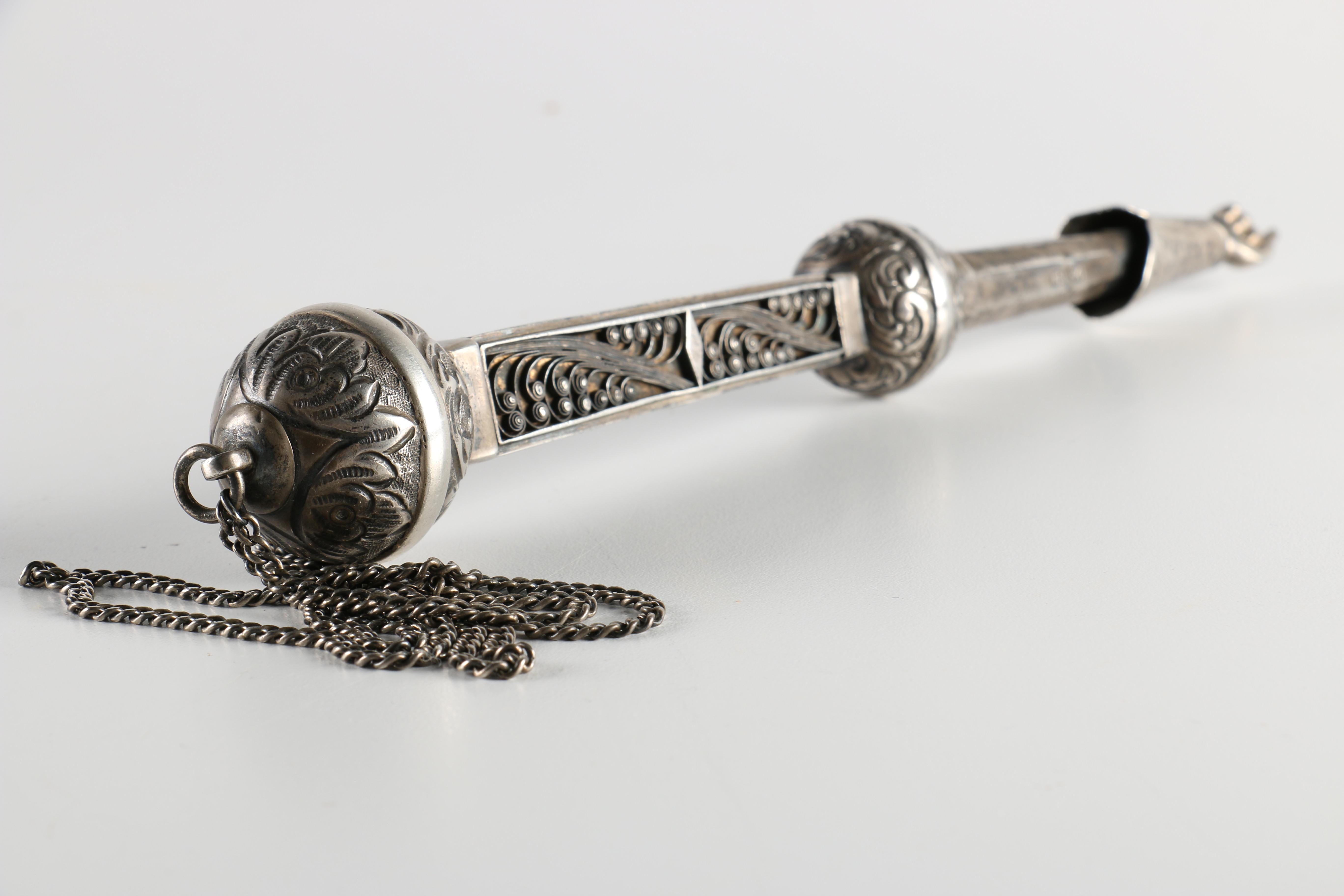 19/20th Century Russian Silver Yad with Scrolled Filigree Handle