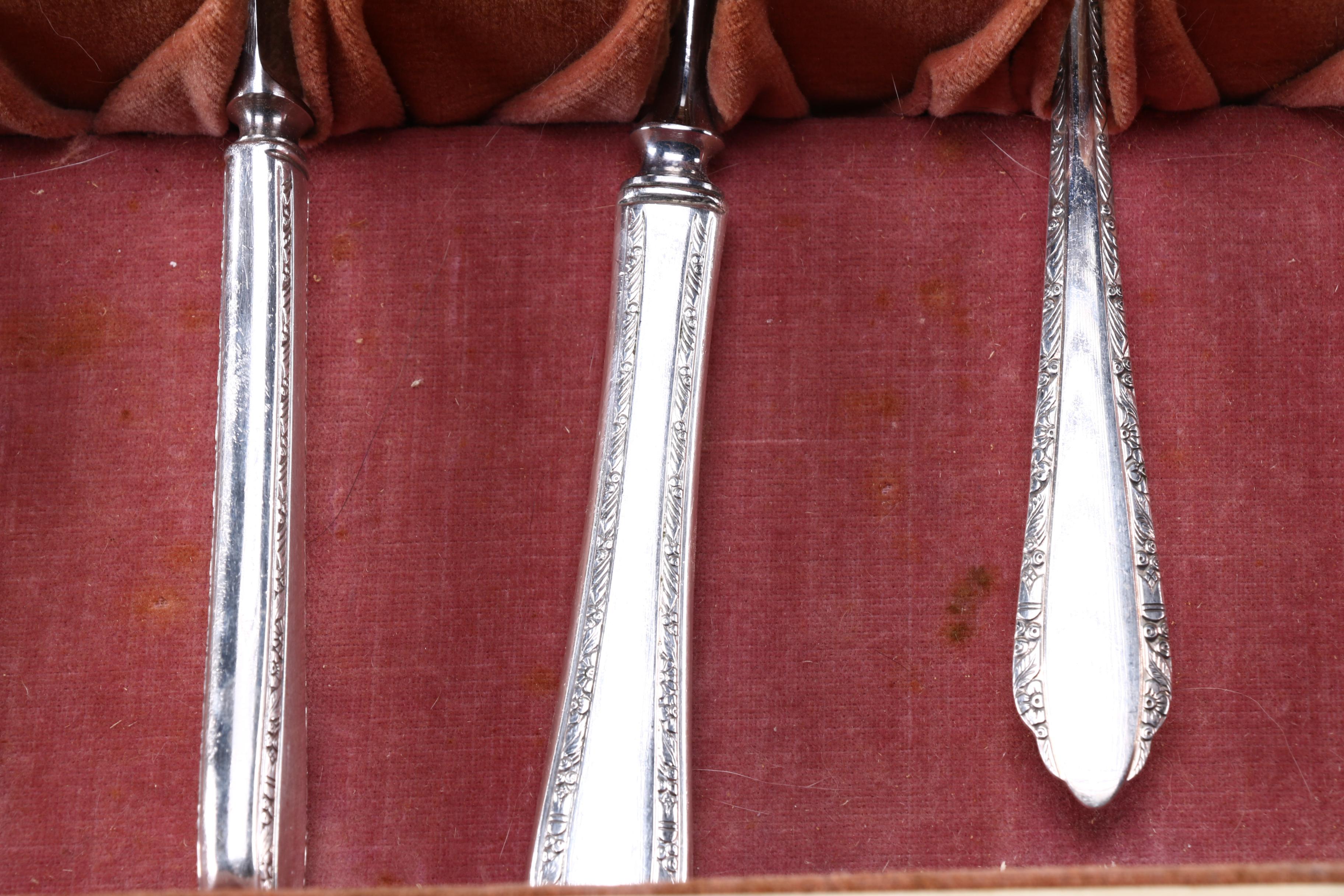 Oneida Community "Tudor Plate" Flatware