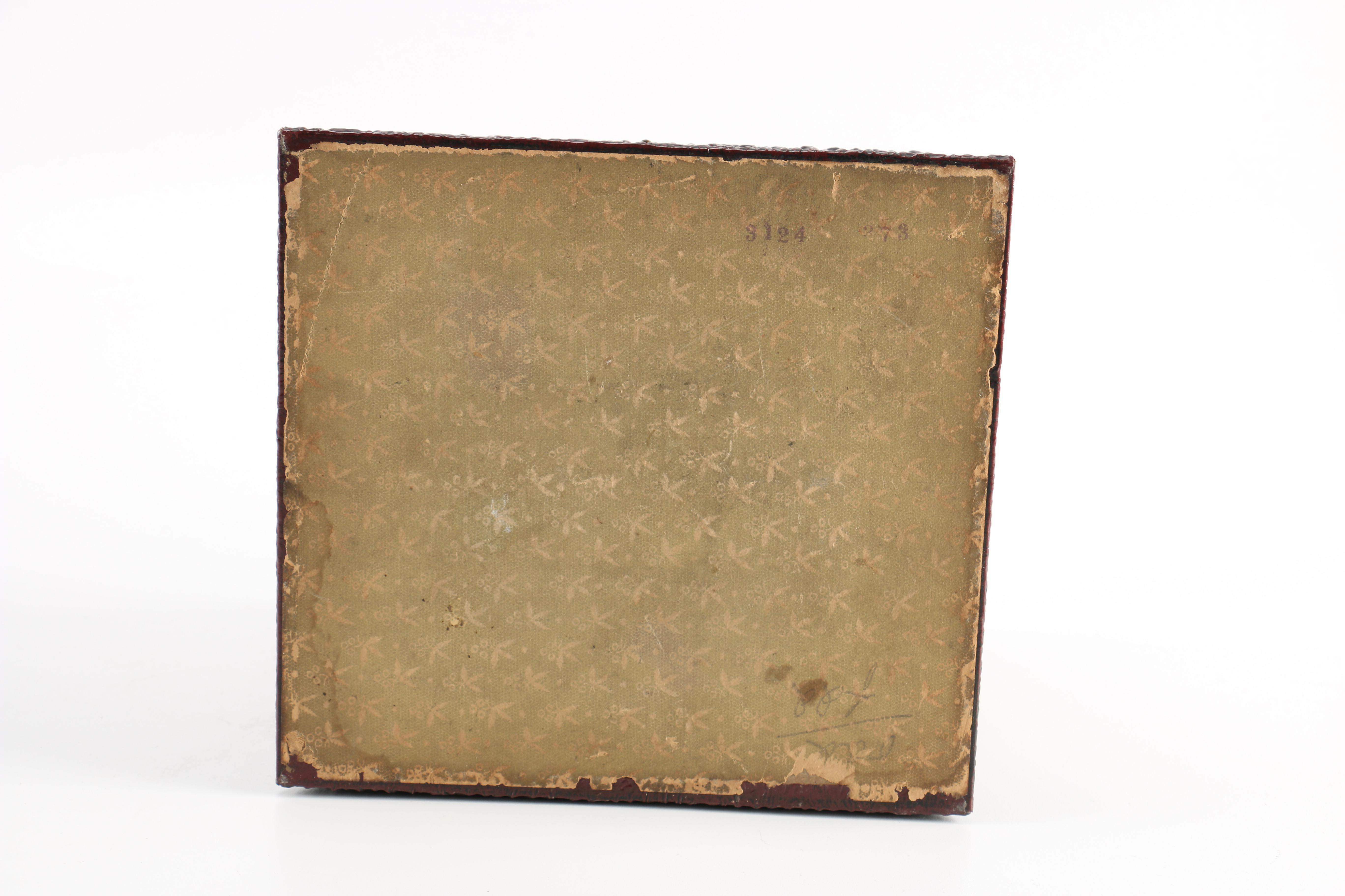 Vintage Collar Box and Bull Horns