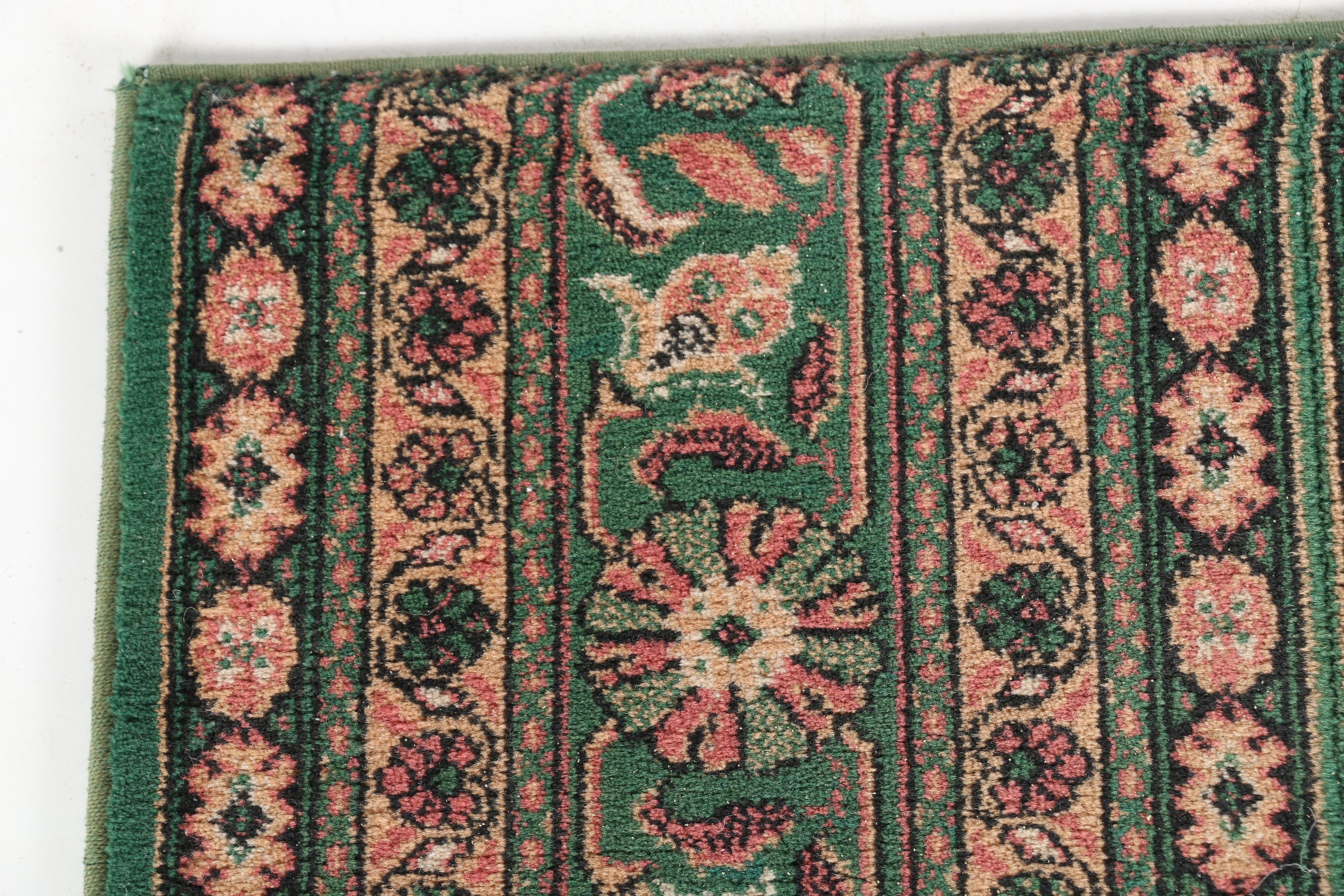 Machine Made Floral Print Carpet Runners
