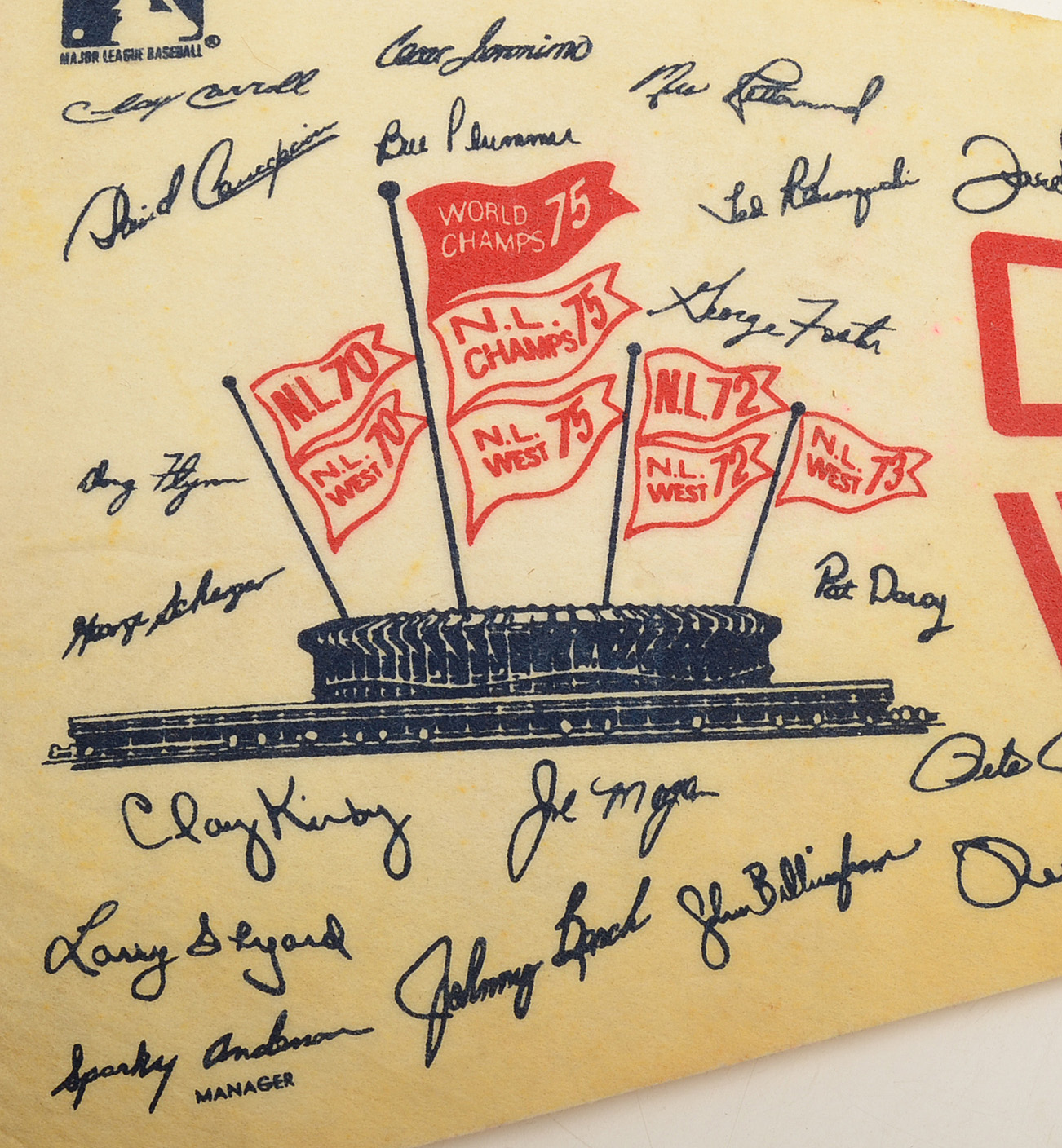 1975 Reds Medallion and Pennant