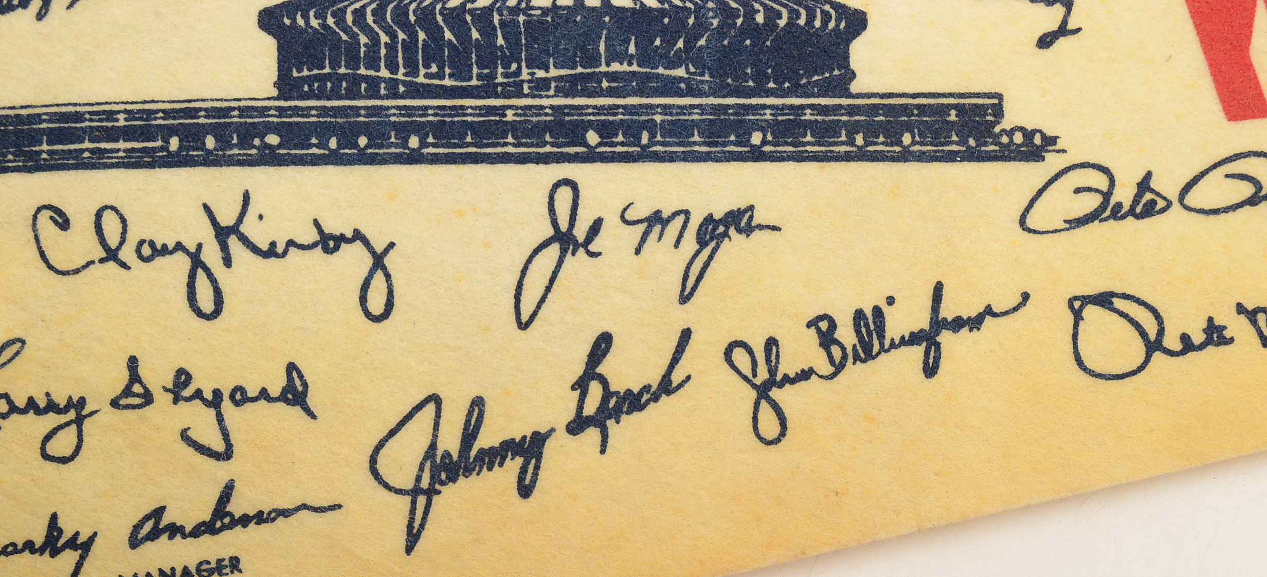 1975 Reds Medallion and Pennant